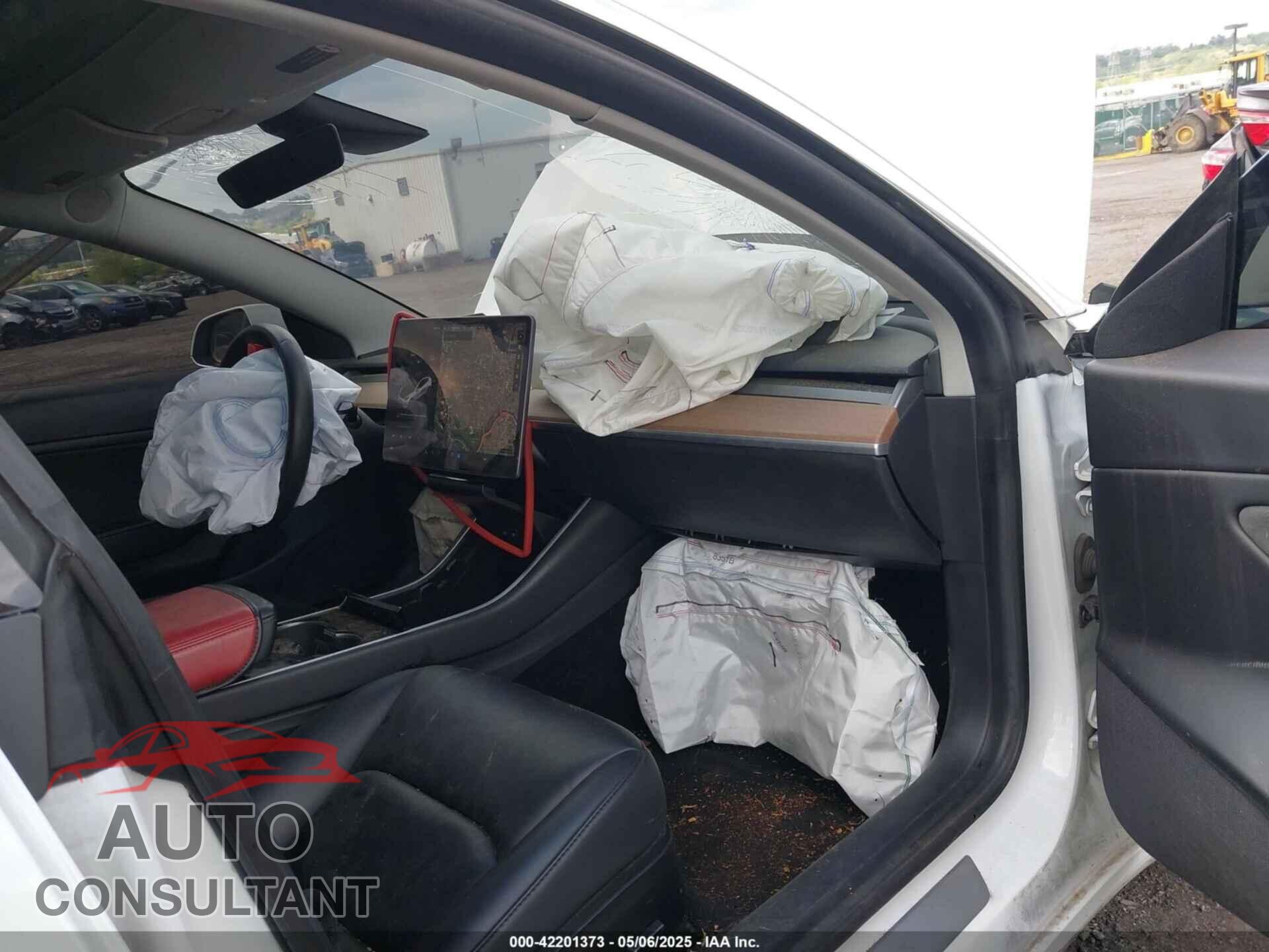 TESLA MODEL 3 2020 - 5YJ3E1EB8LF667404