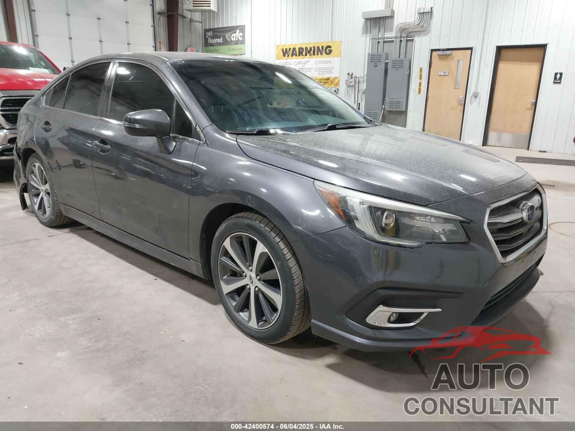 SUBARU LEGACY 2018 - 4S3BNAN65J3014473