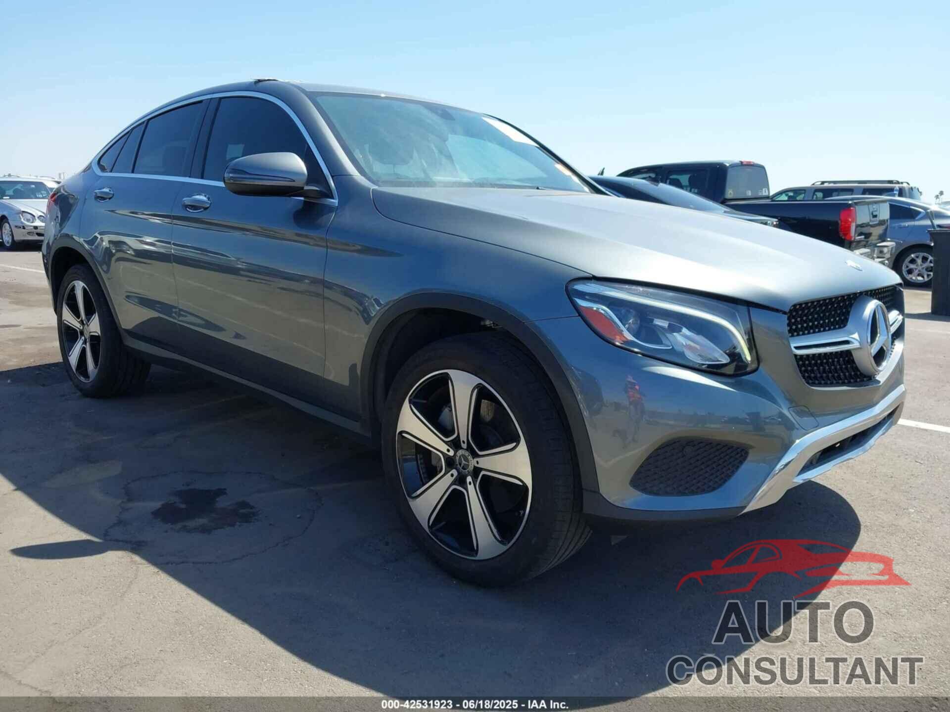 MERCEDES-BENZ GLC 300 COUPE 2018 - WDC0J4KB4JF334981