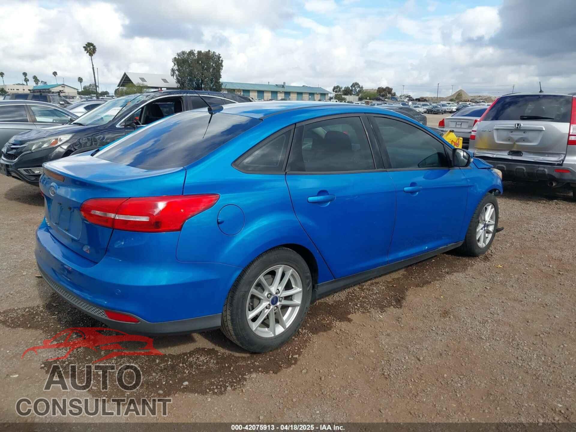 FORD FOCUS 2016 - 1FADP3F22GL282910