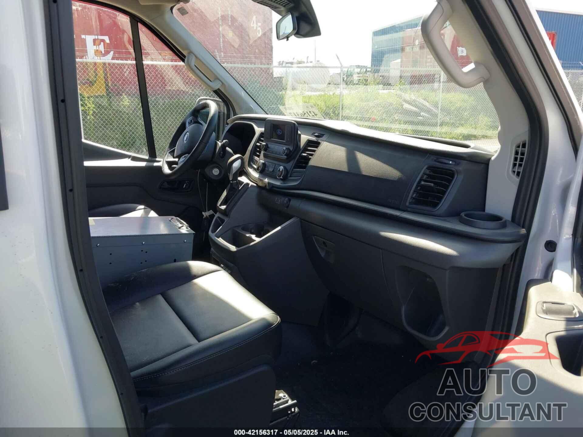 FORD TRANSIT-150 2024 - 1FTYE1C81RKA82799