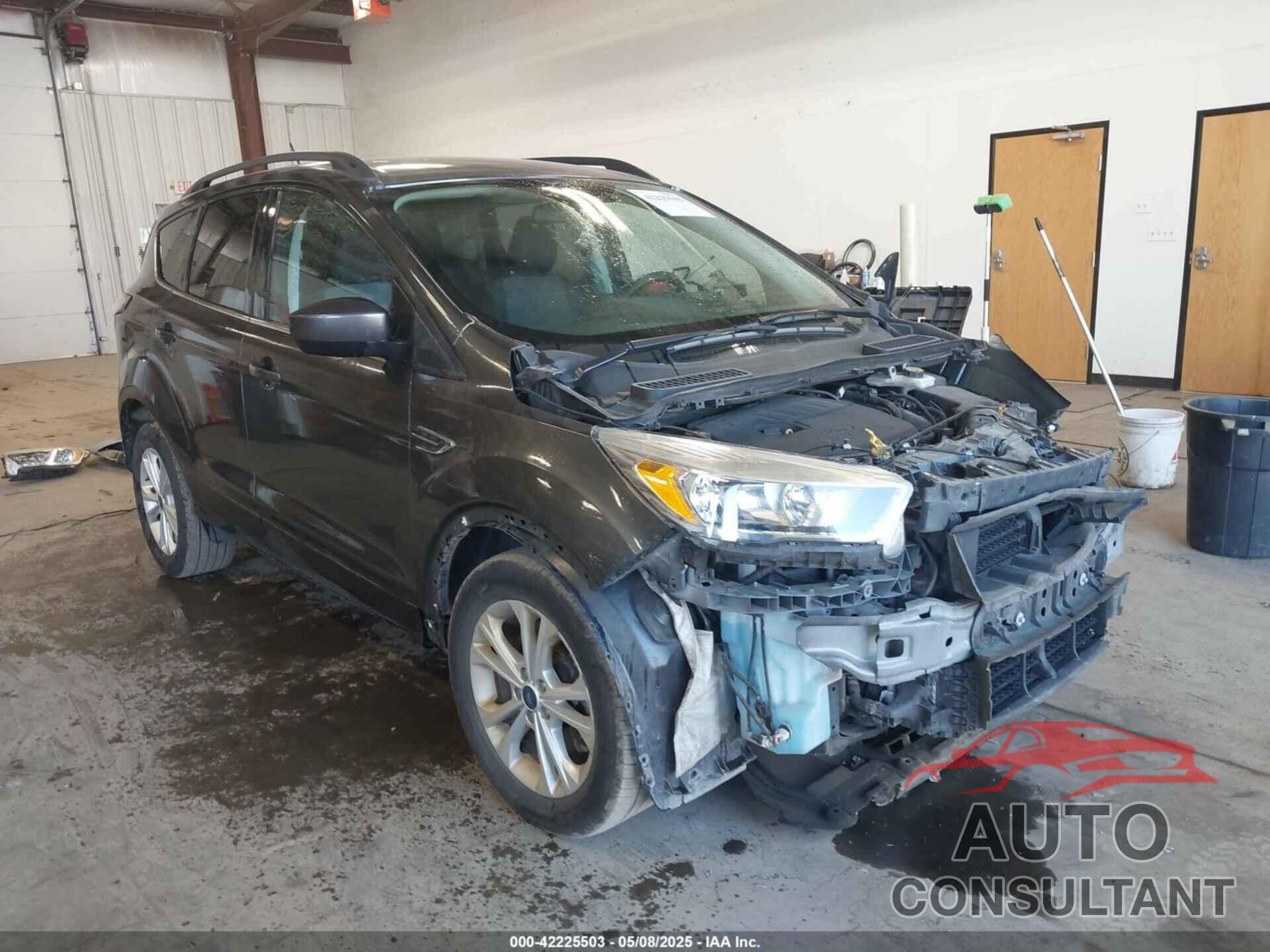 FORD ESCAPE 2018 - 1FMCU9GD2JUA04815