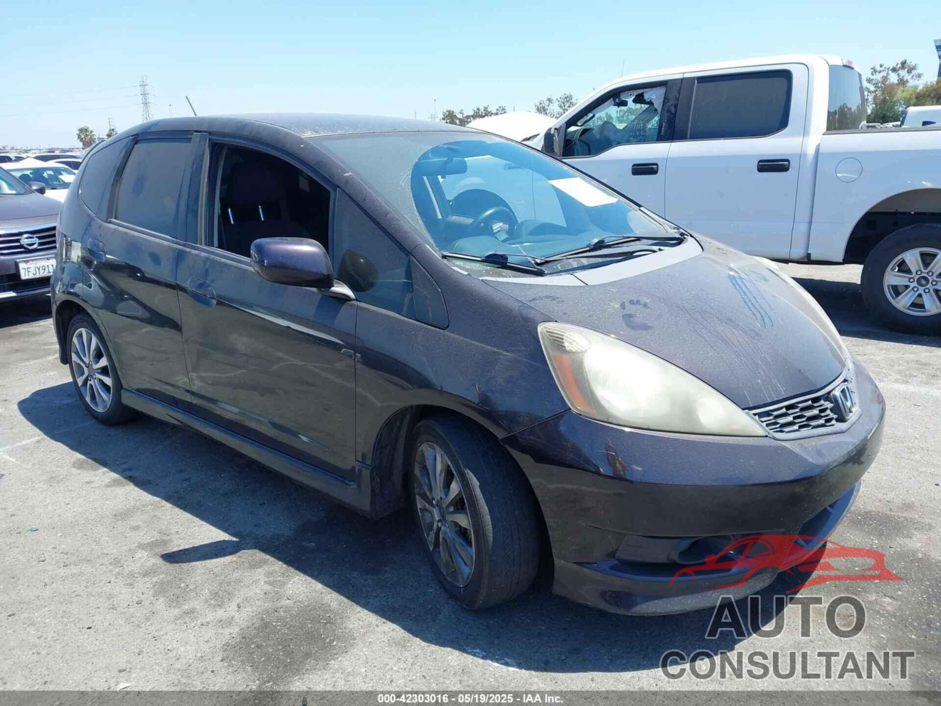 HONDA FIT 2013 - JHMGE8H57DC045146