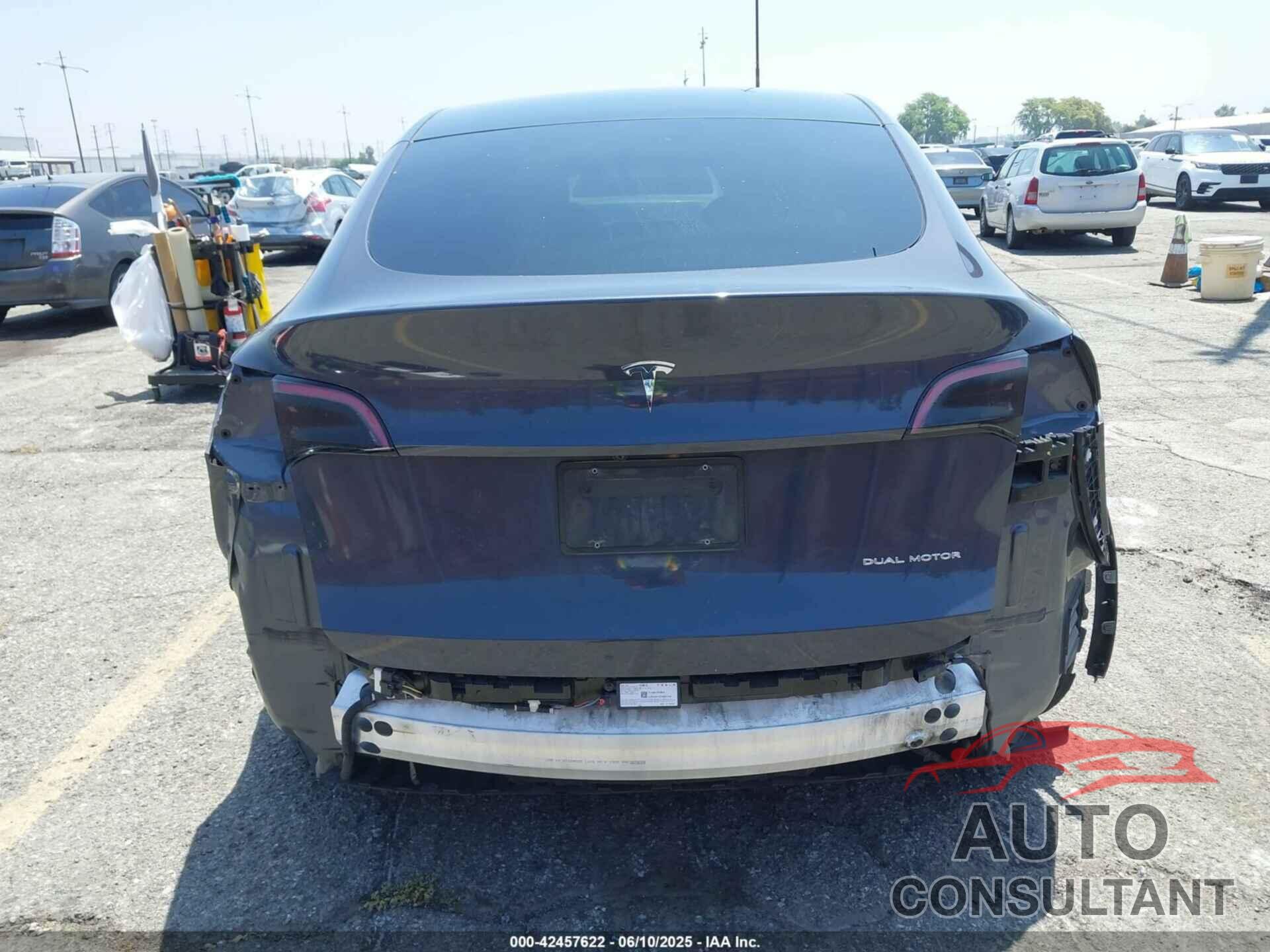 TESLA MODEL Y 2022 - 7SAYGAEE2NF358401