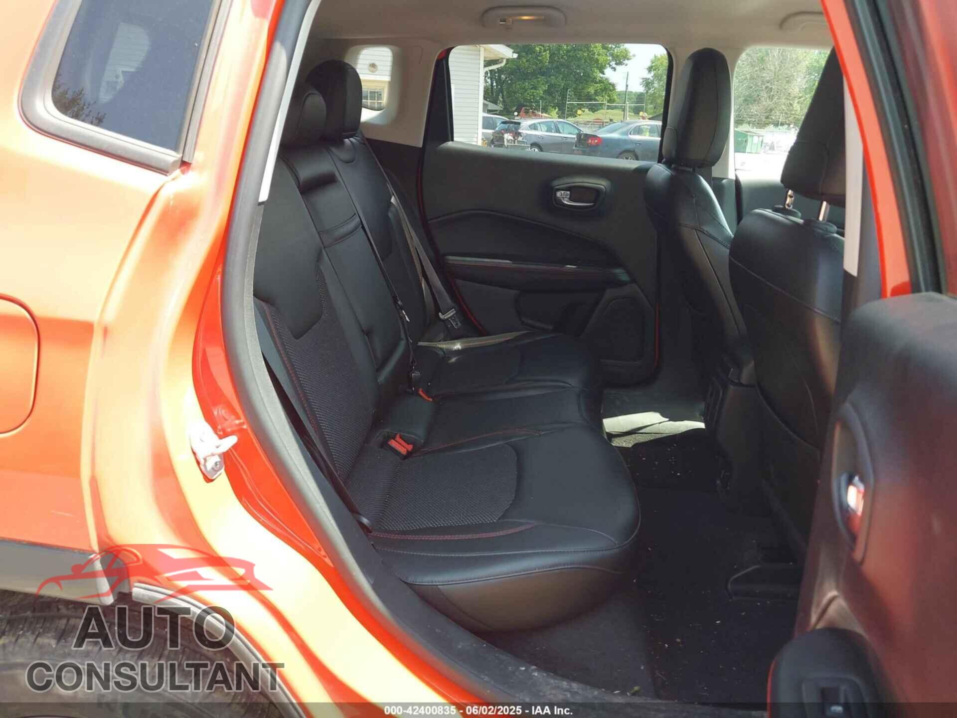 JEEP COMPASS 2018 - 3C4NJDDBXJT334496