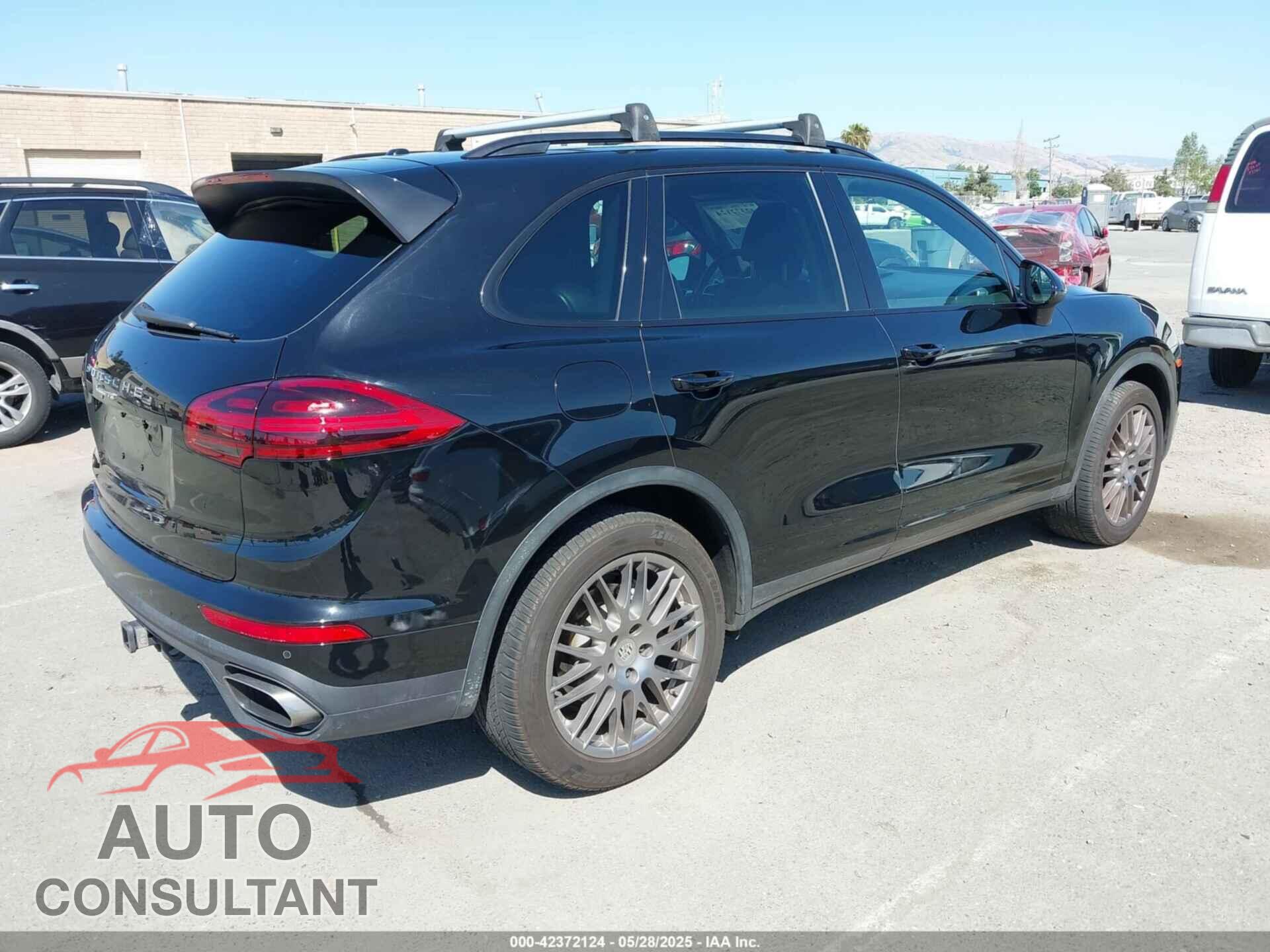 PORSCHE CAYENNE 2016 - WP1AA2A27GKA13225