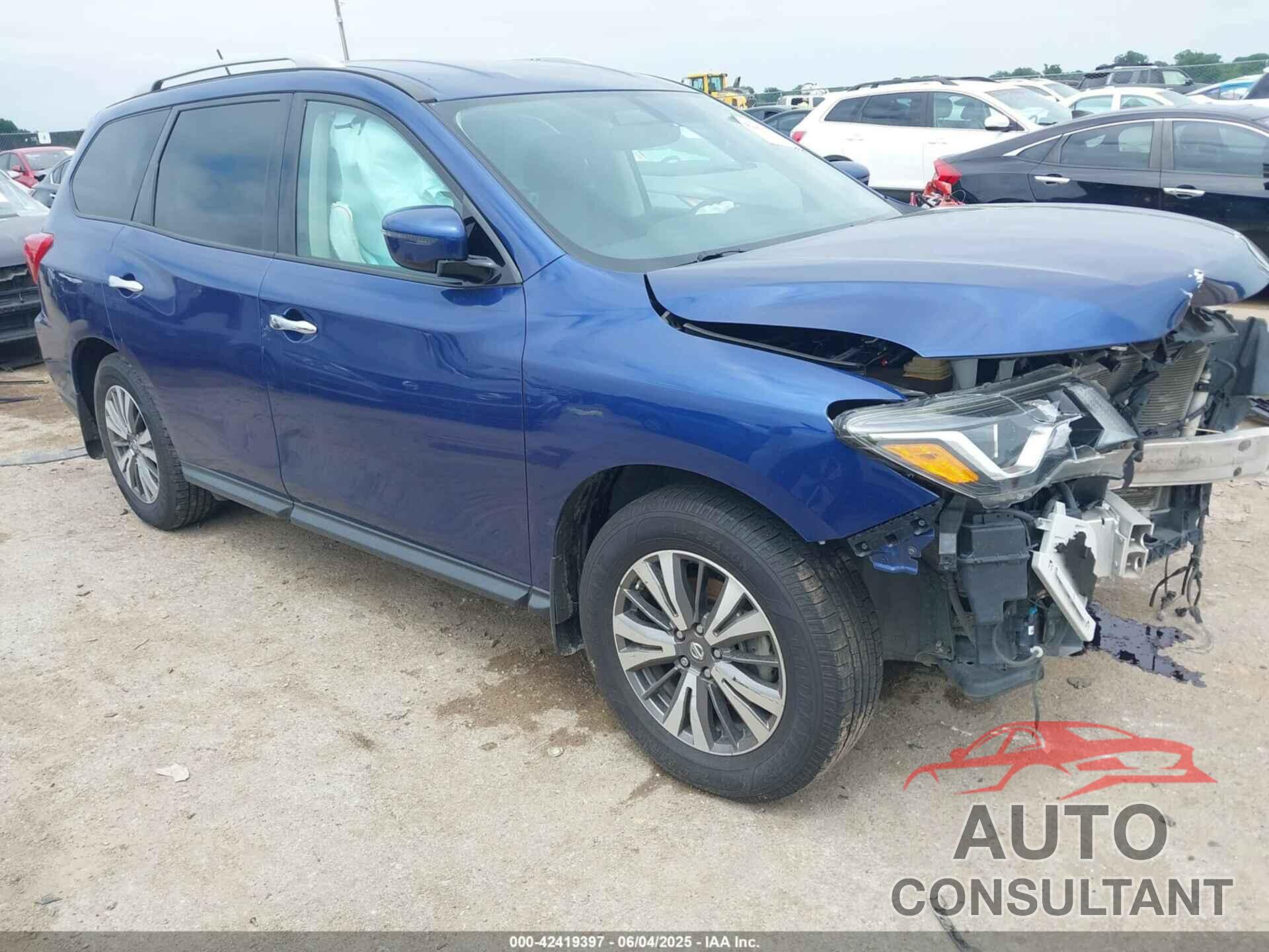 NISSAN PATHFINDER 2017 - 5N1DR2MM8HC643220