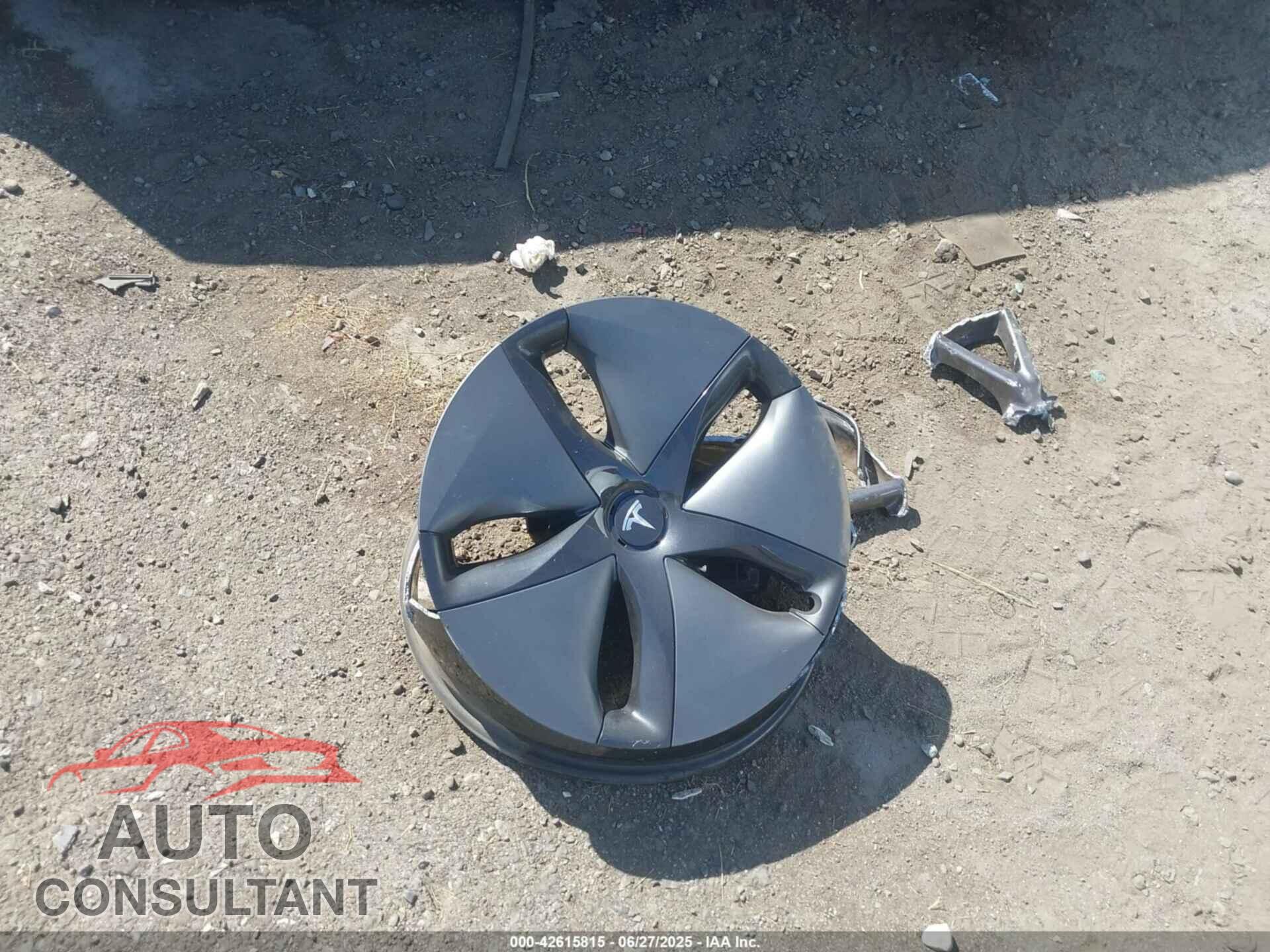 TESLA MODEL 3 2018 - 5YJ3E1EB5JF062995