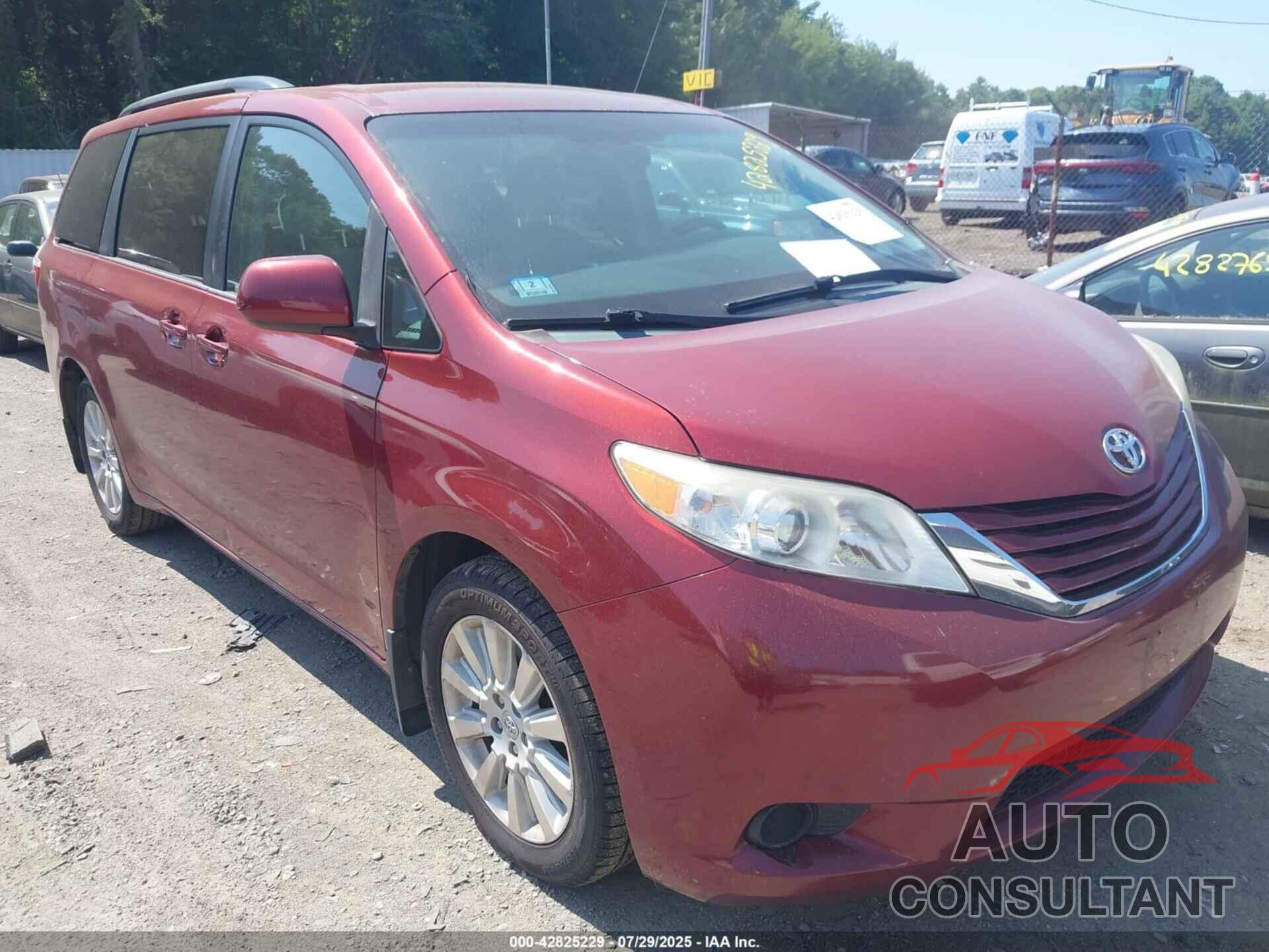 TOYOTA SIENNA 2015 - 5TDJK3DC1FS094321