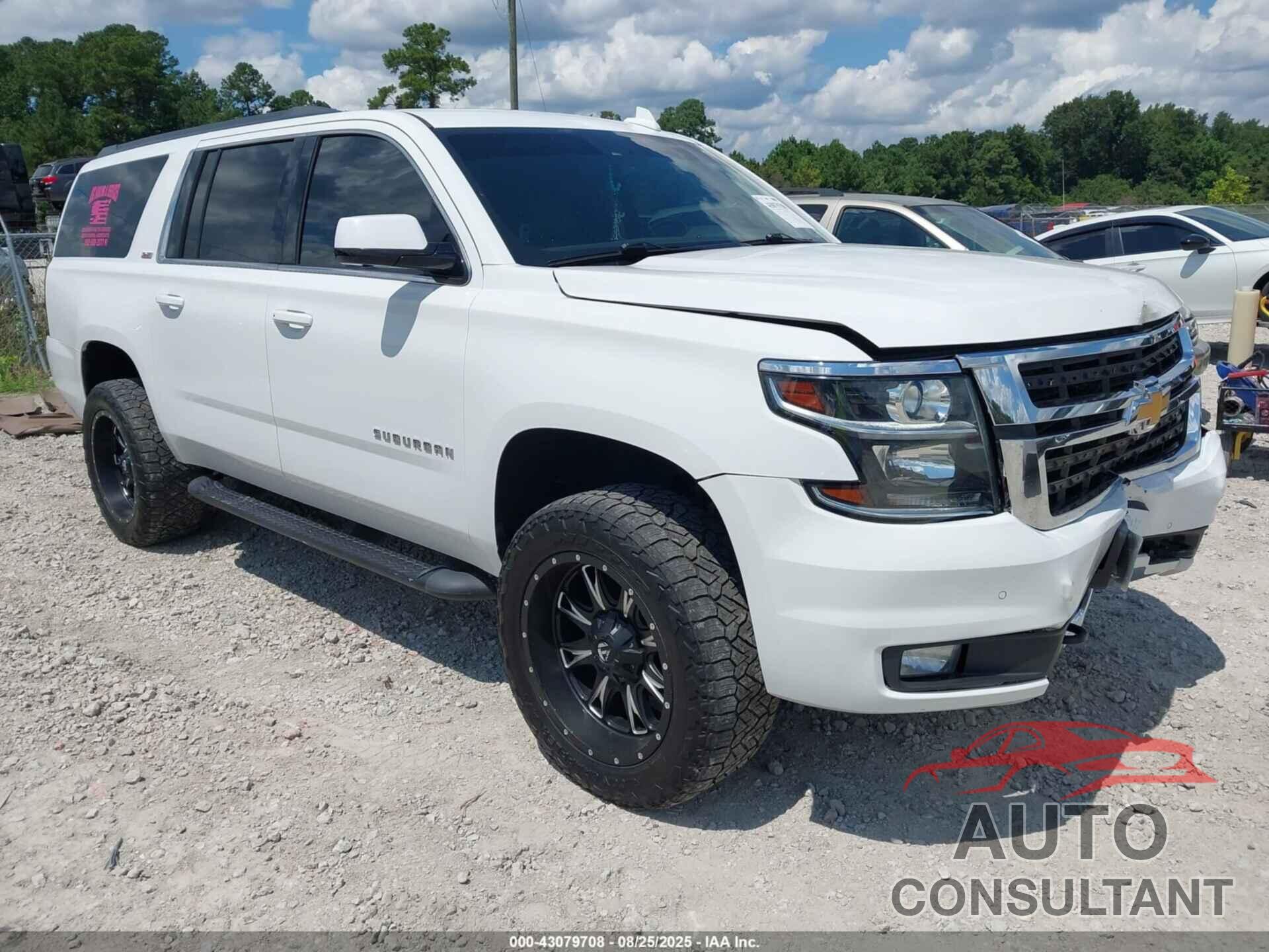 CHEVROLET SUBURBAN 2017 - 1GNSKHKC4HR323393