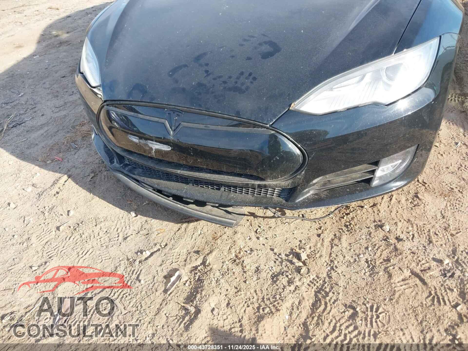 TESLA MODEL S 2013 - 5YJSA1DP4DFP10349