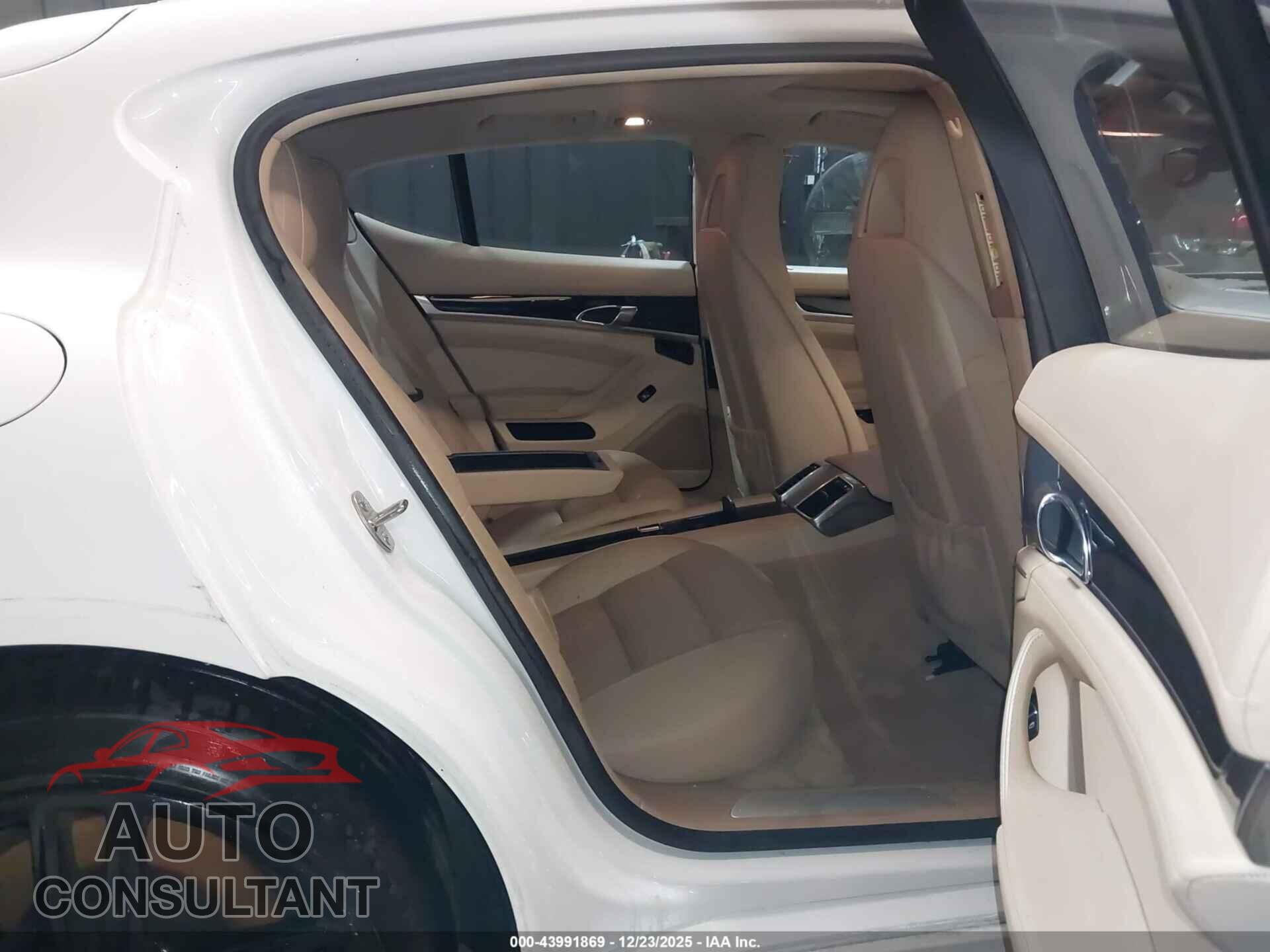 PORSCHE PANAMERA 2012 - WP0AA2A7XCL071024