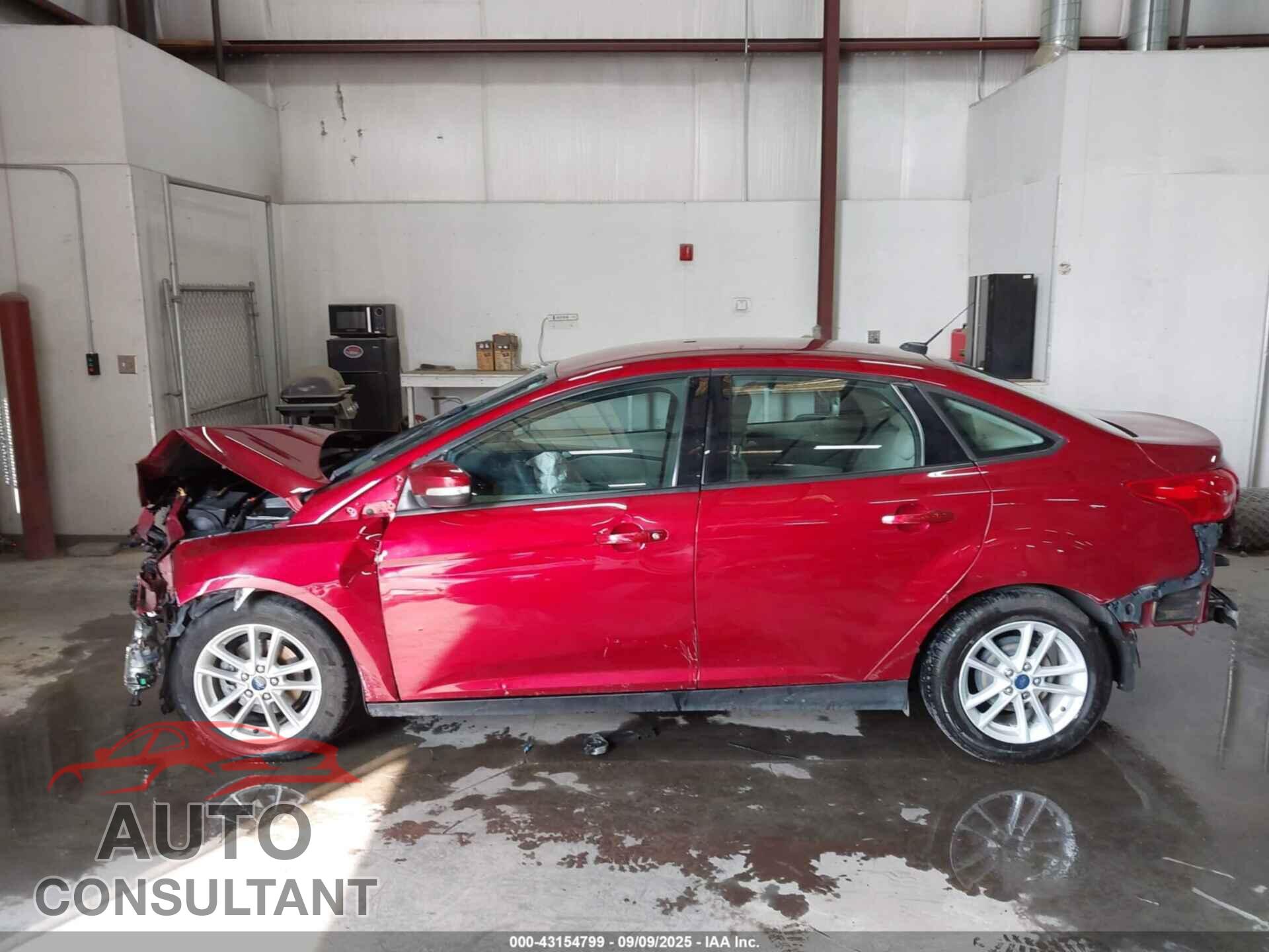 FORD FOCUS 2015 - 1FADP3F28FL294025
