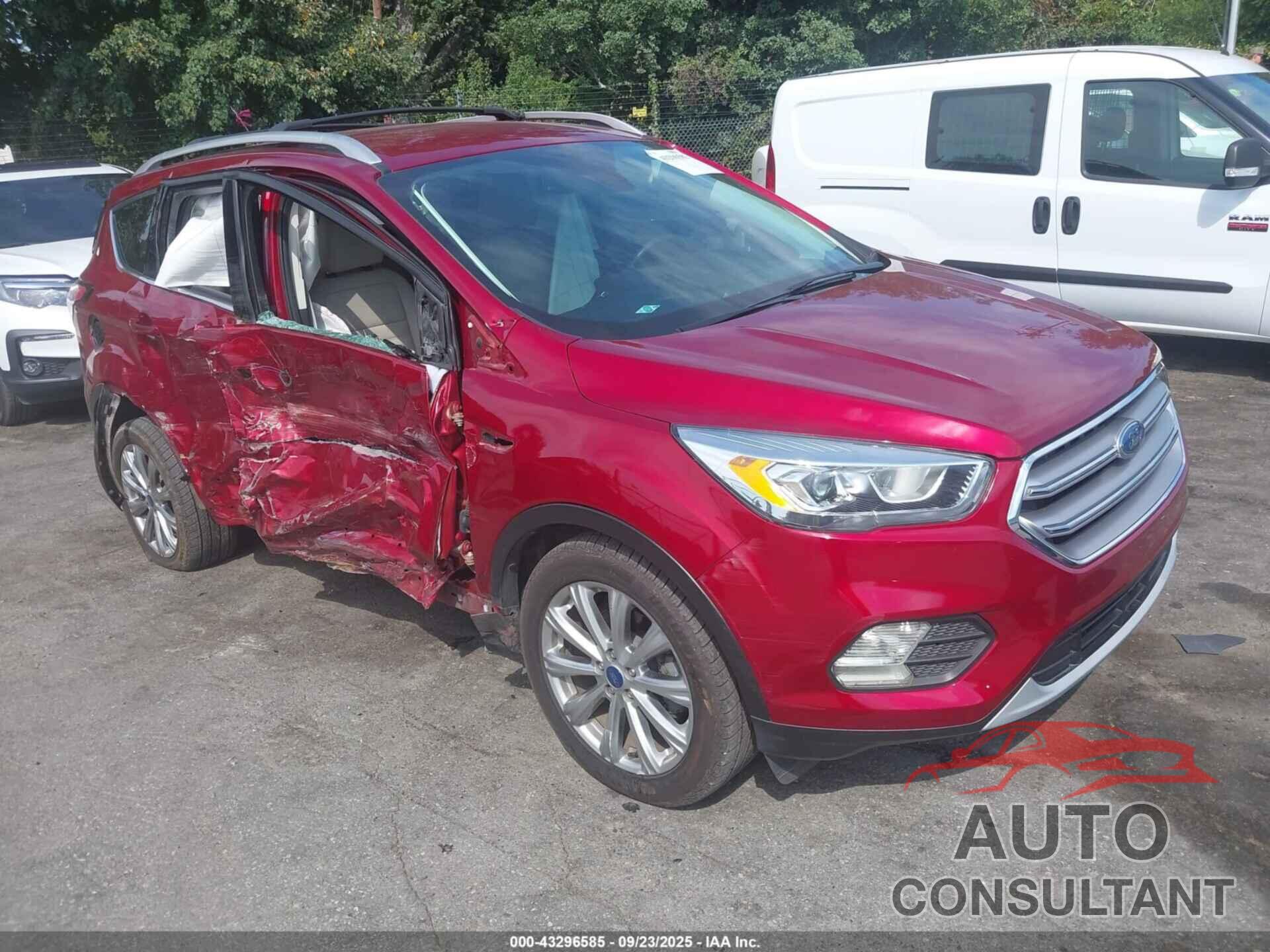FORD ESCAPE 2017 - 1FMCU0JD0HUE84996