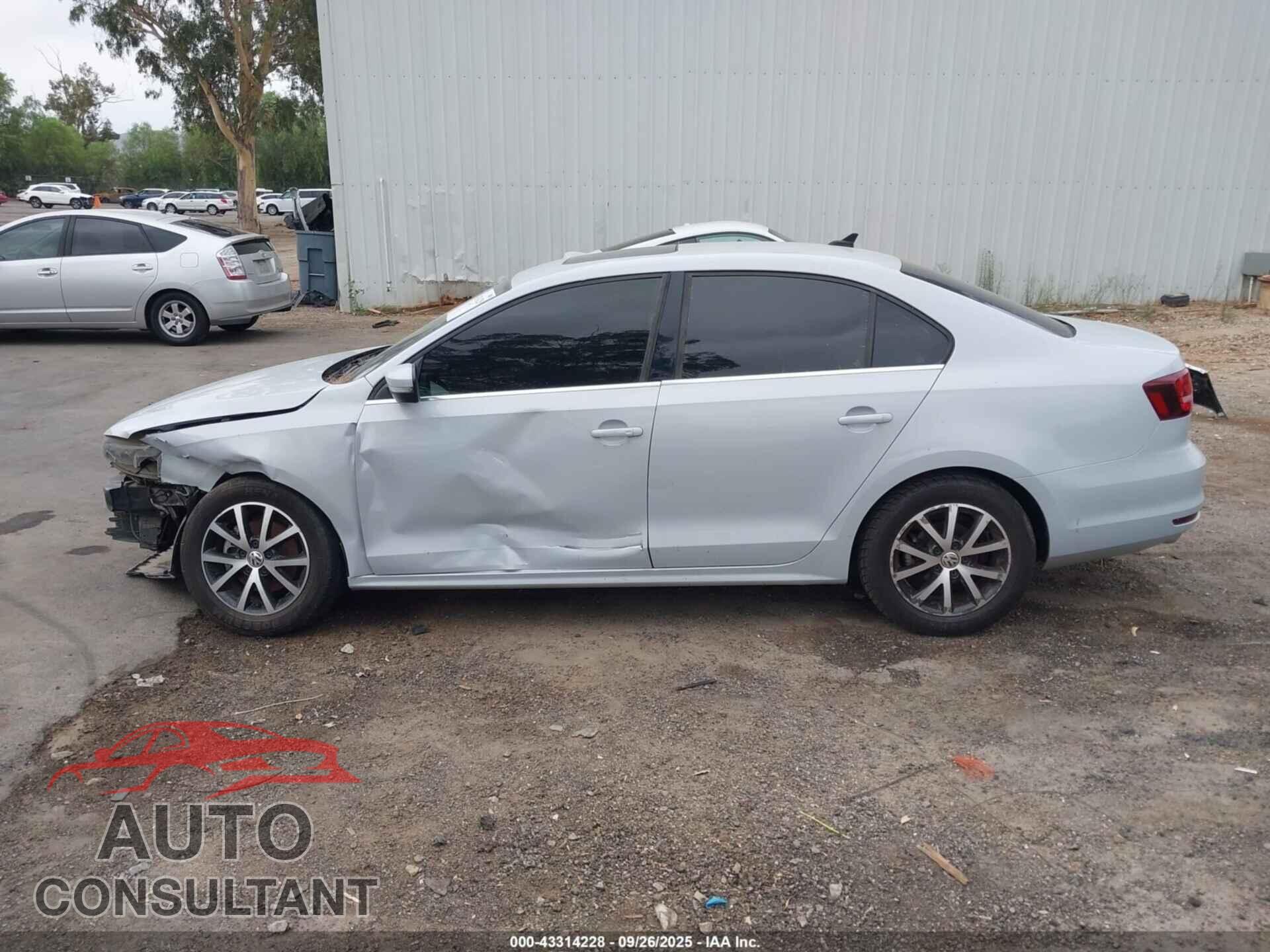 VOLKSWAGEN JETTA 2017 - 3VWDB7AJ4HM380817