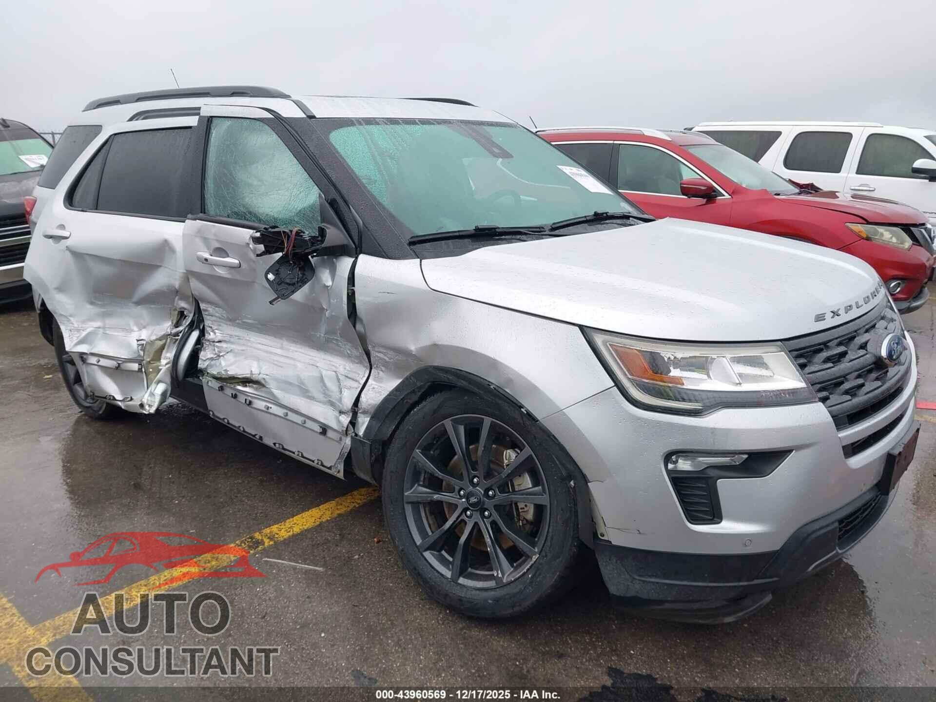 FORD EXPLORER 2018 - 1FM5K7D85JGB78340