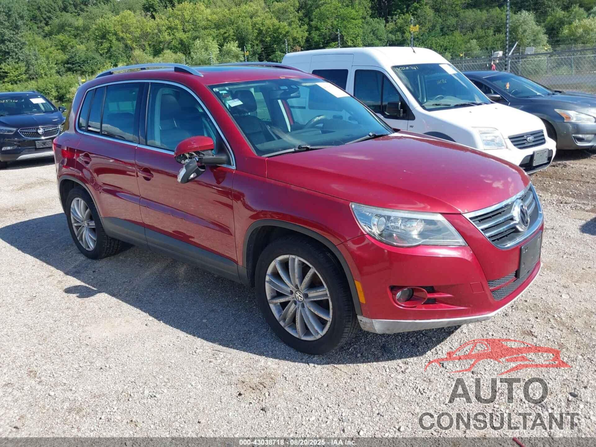 VOLKSWAGEN TIGUAN 2010 - WVGBV7AX3AW003919