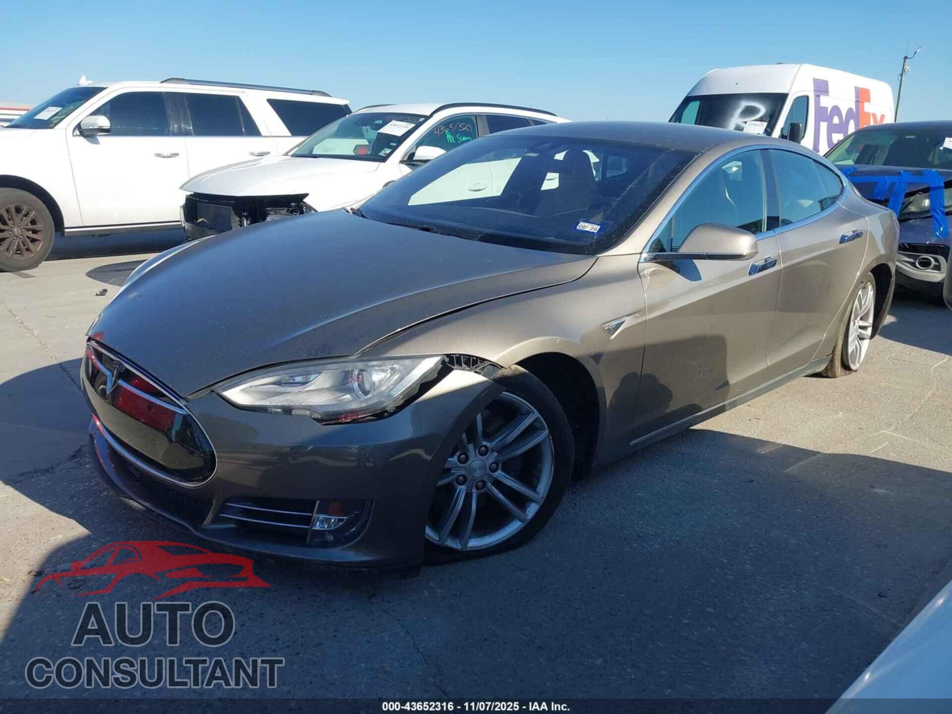 TESLA MODEL S 2015 - 5YJSA1H2XFF086154