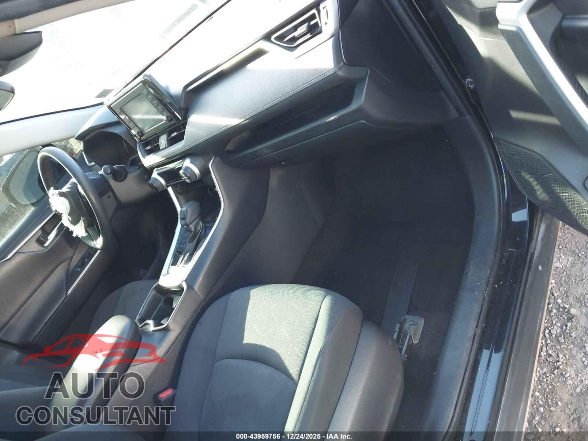 TOYOTA RAV4 2019 - JTMP1RFV5KD007055