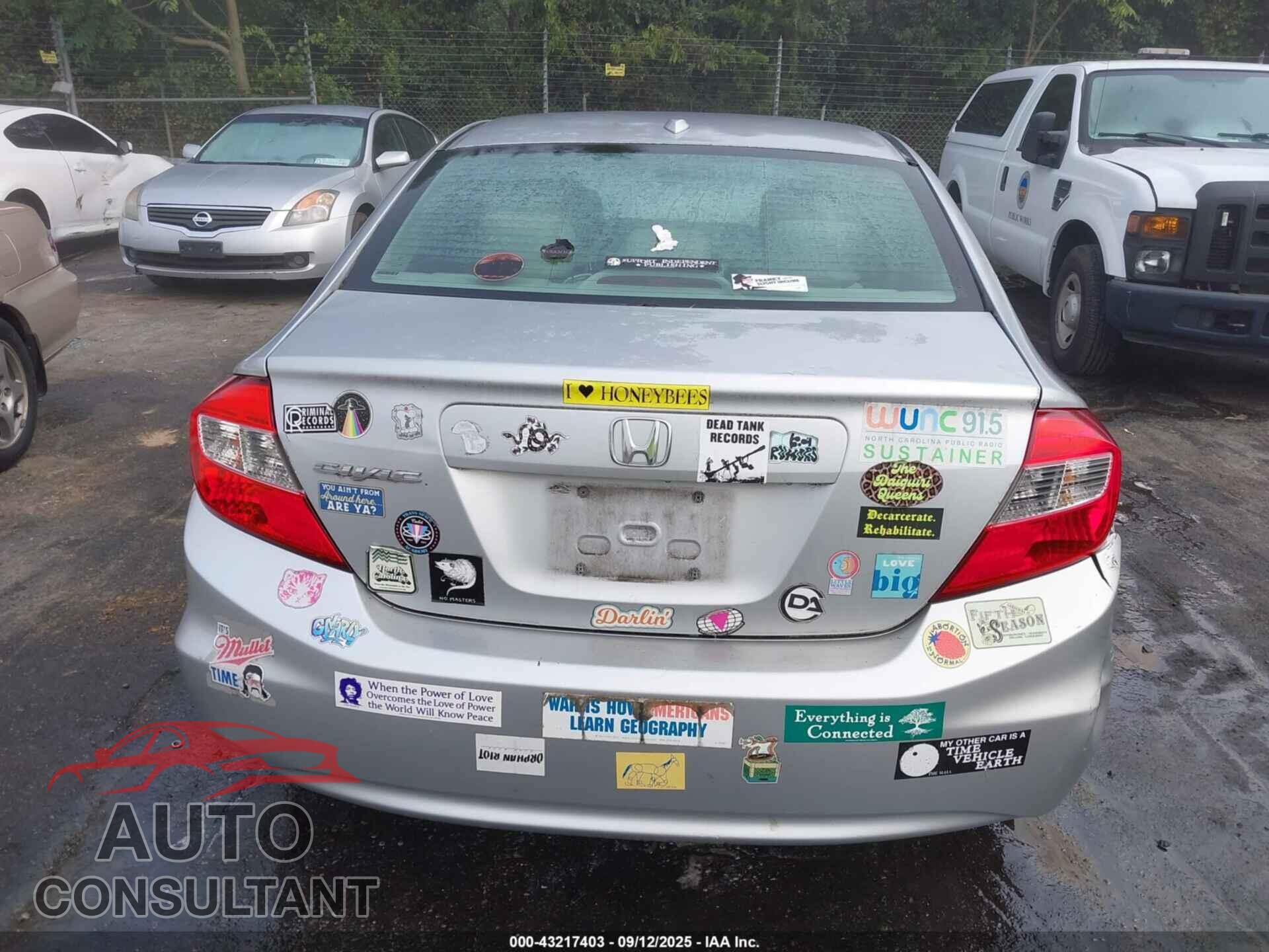 HONDA CIVIC 2012 - 2HGFB2F86CH519407