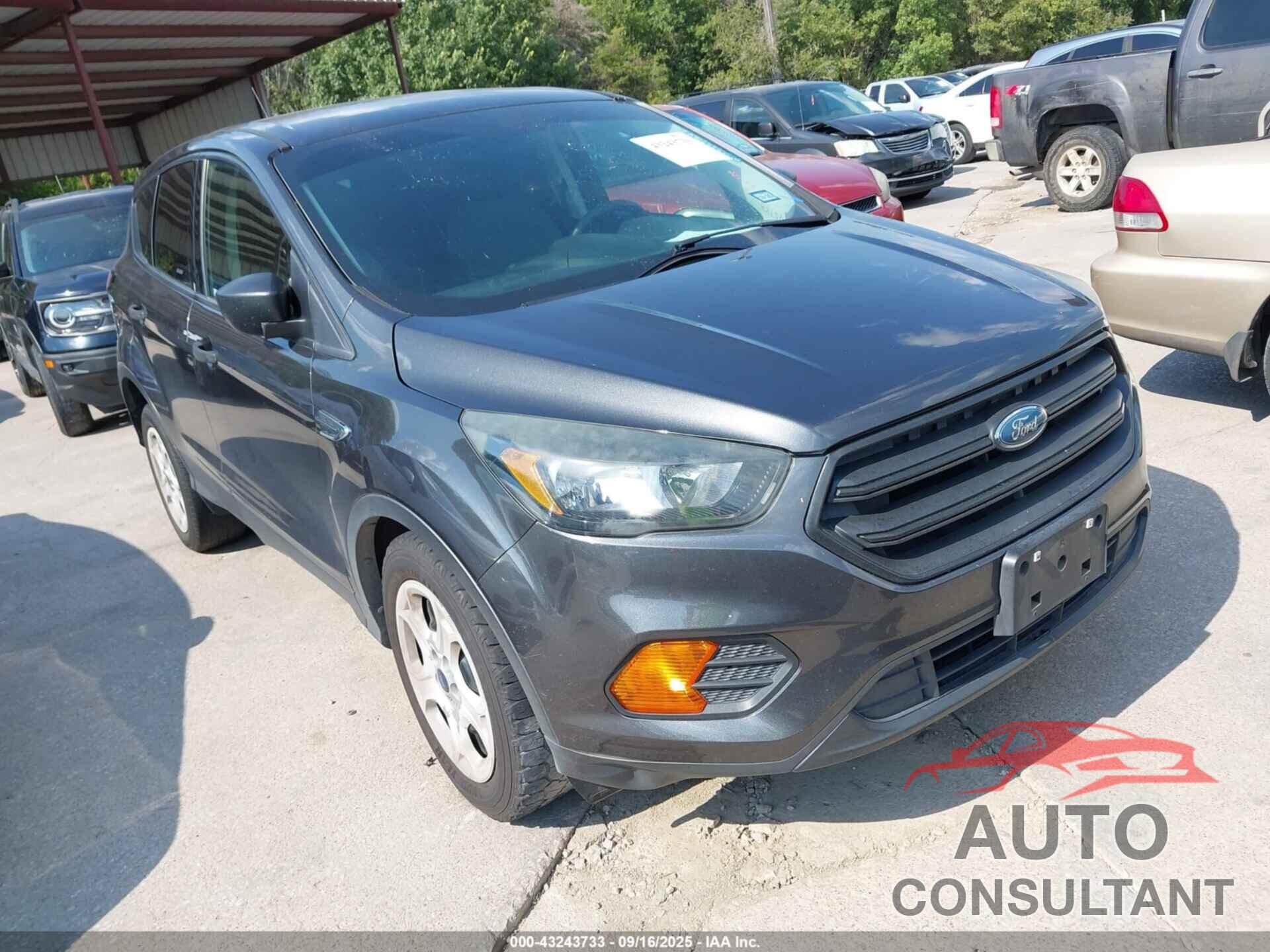 FORD ESCAPE 2018 - 1FMCU0F71JUC06326