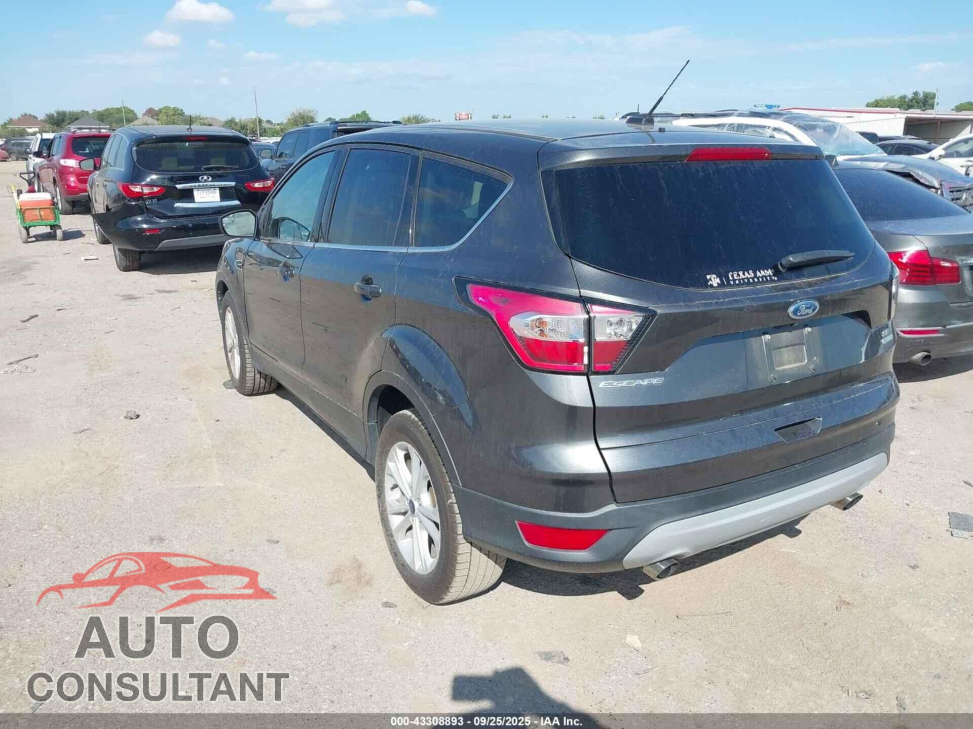 FORD ESCAPE 2017 - 1FMCU0GD6HUE38595