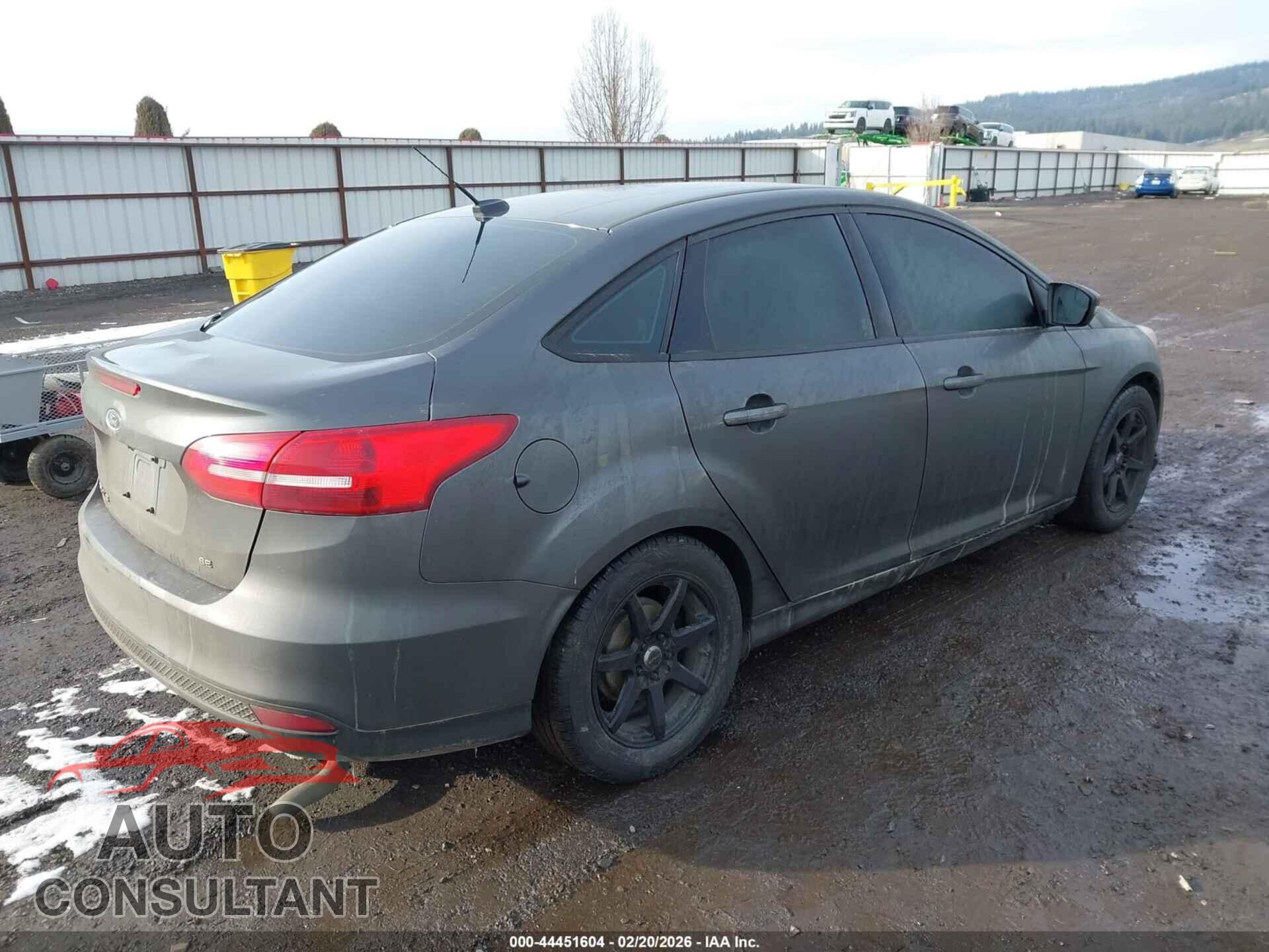 FORD FOCUS 2017 - 1FADP3F23HL223544