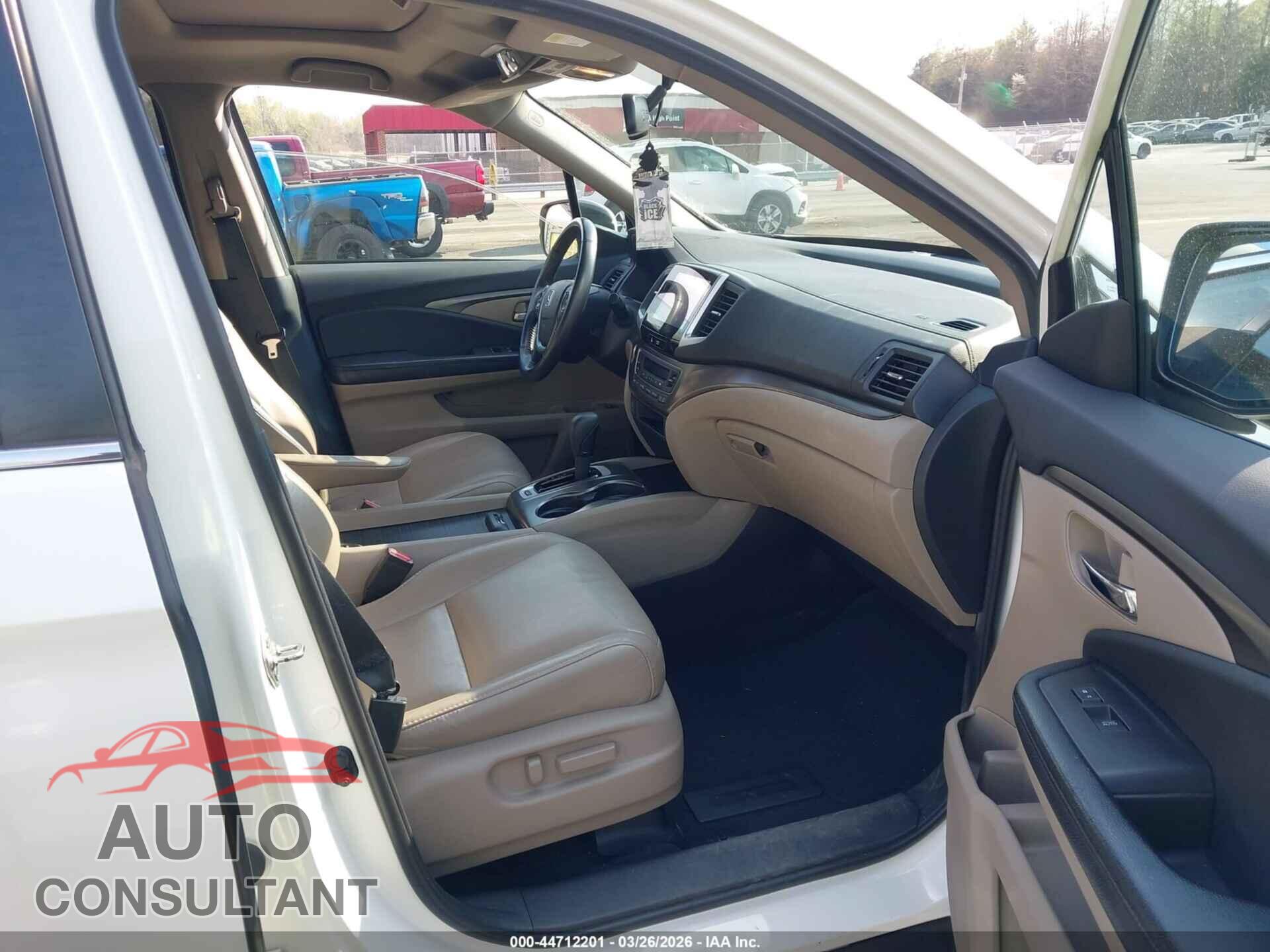 HONDA PILOT 2017 - 5FNYF6H54HB044391