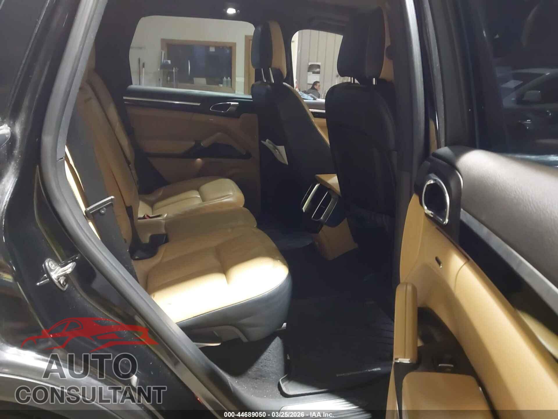 PORSCHE CAYENNE 2015 - WP1AB2A20FLA59064