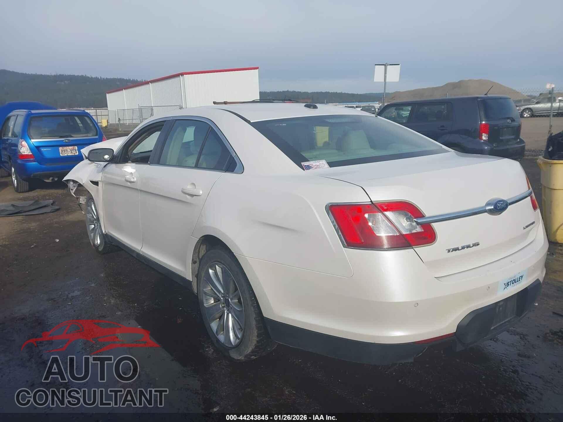 FORD TAURUS 2011 - 1FAHP2FW2BG114913