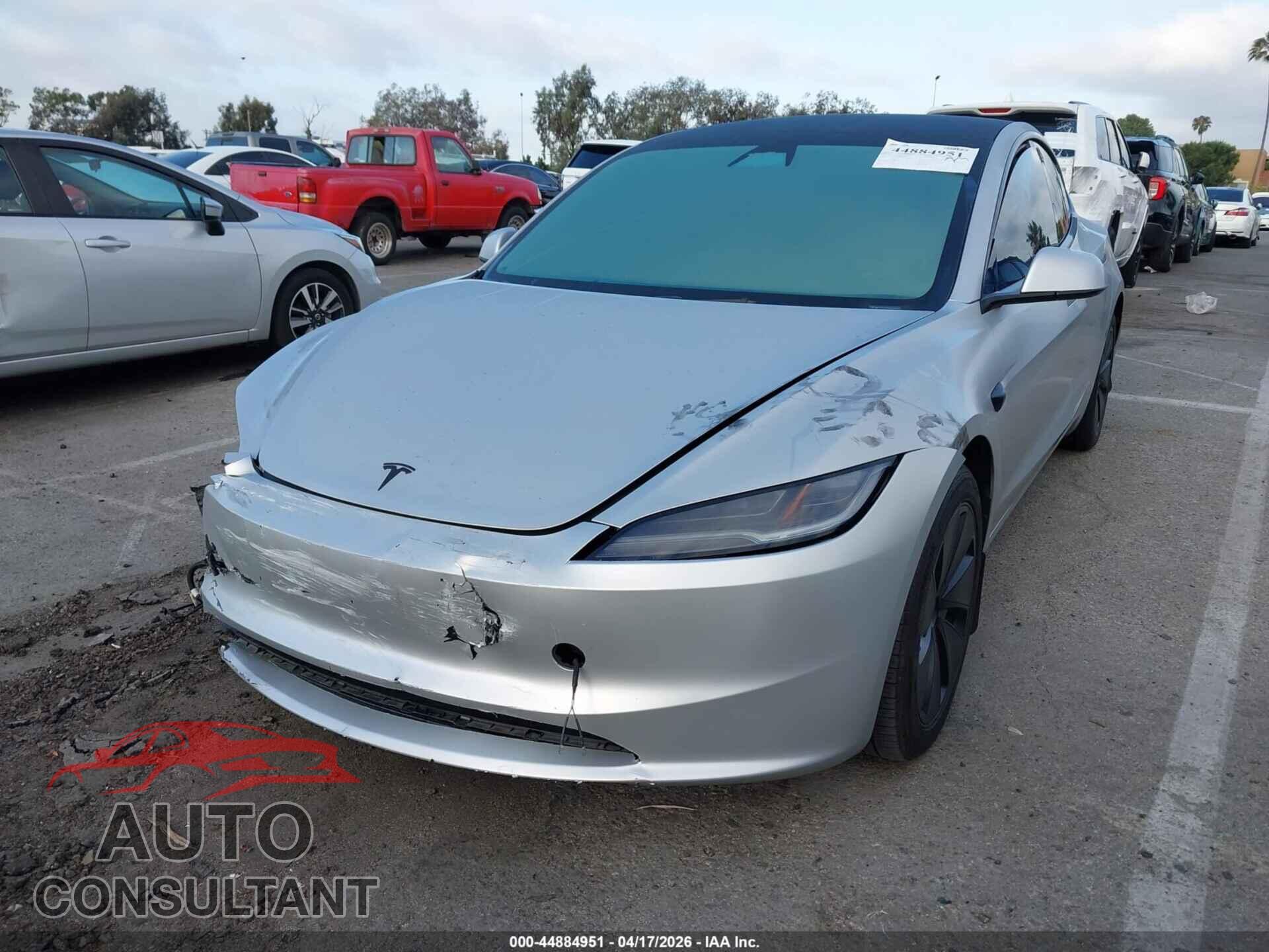 TESLA MODEL 3 2024 - 5YJ3E1EA5RF743323