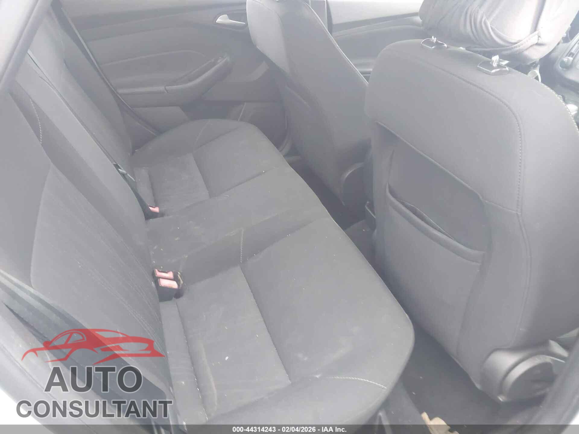 FORD FOCUS 2017 - 1FADP3F27HL300061