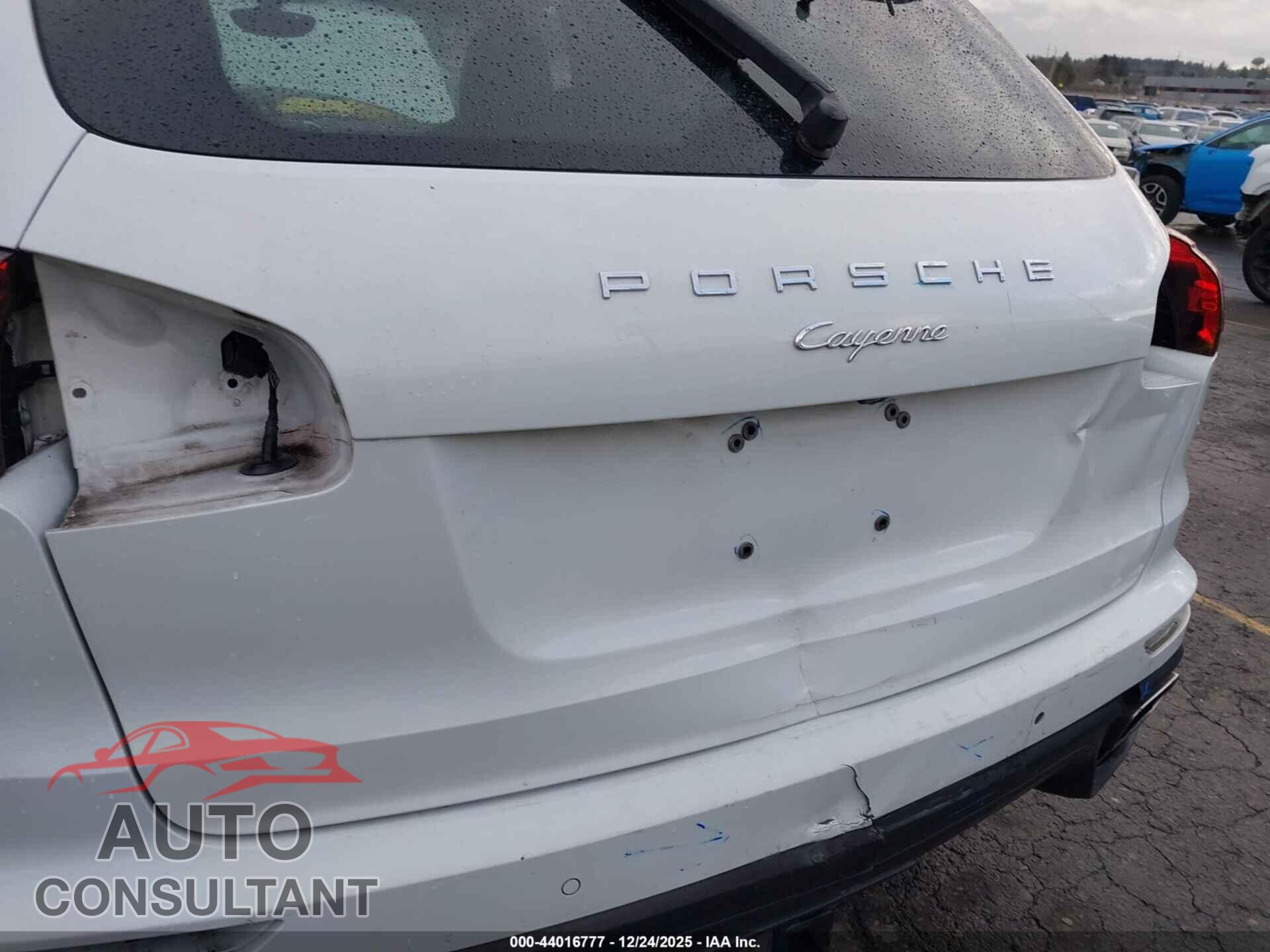 PORSCHE CAYENNE 2016 - WP1AA2A22GLA04619