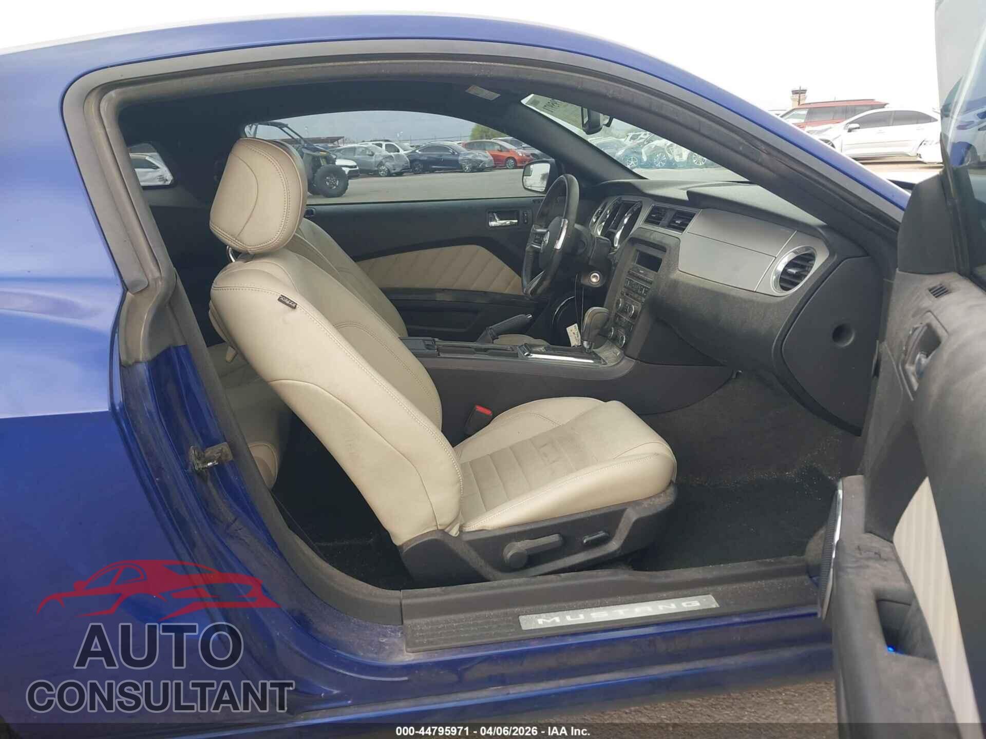 FORD MUSTANG 2014 - 1ZVBP8CF4E5328029