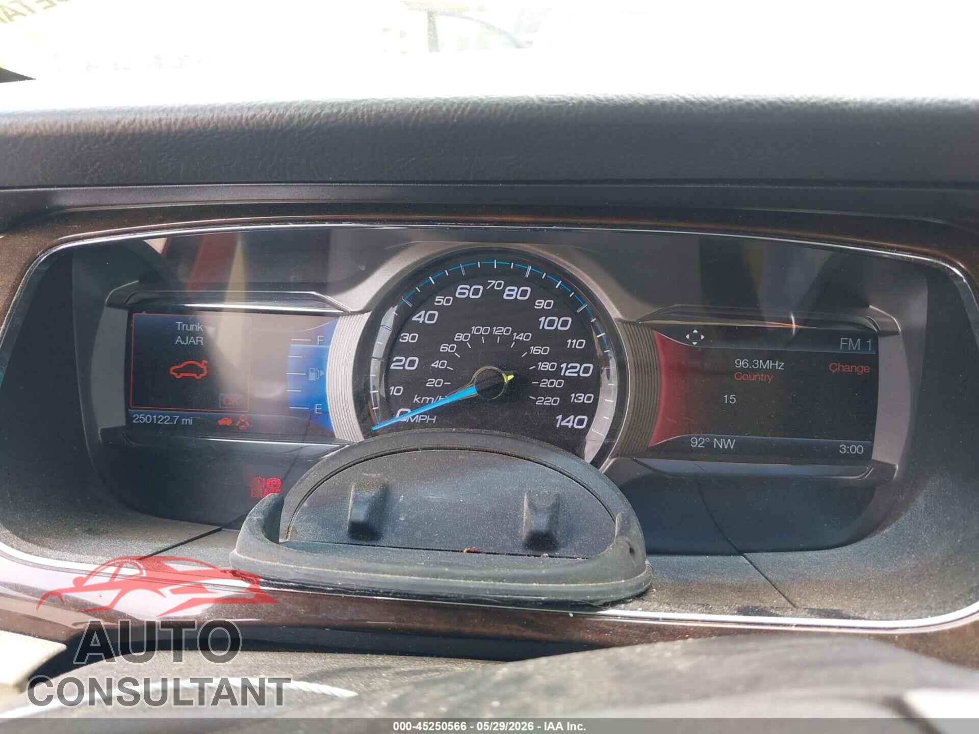 FORD TAURUS 2015 - 1FAHP2F81FG110861