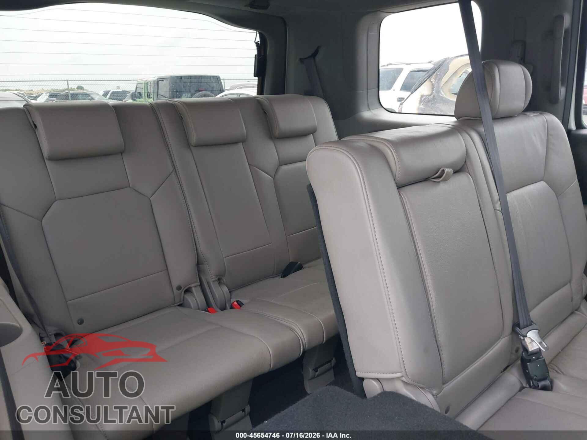 HONDA PILOT 2011 - 5FNYF3H58BB011934