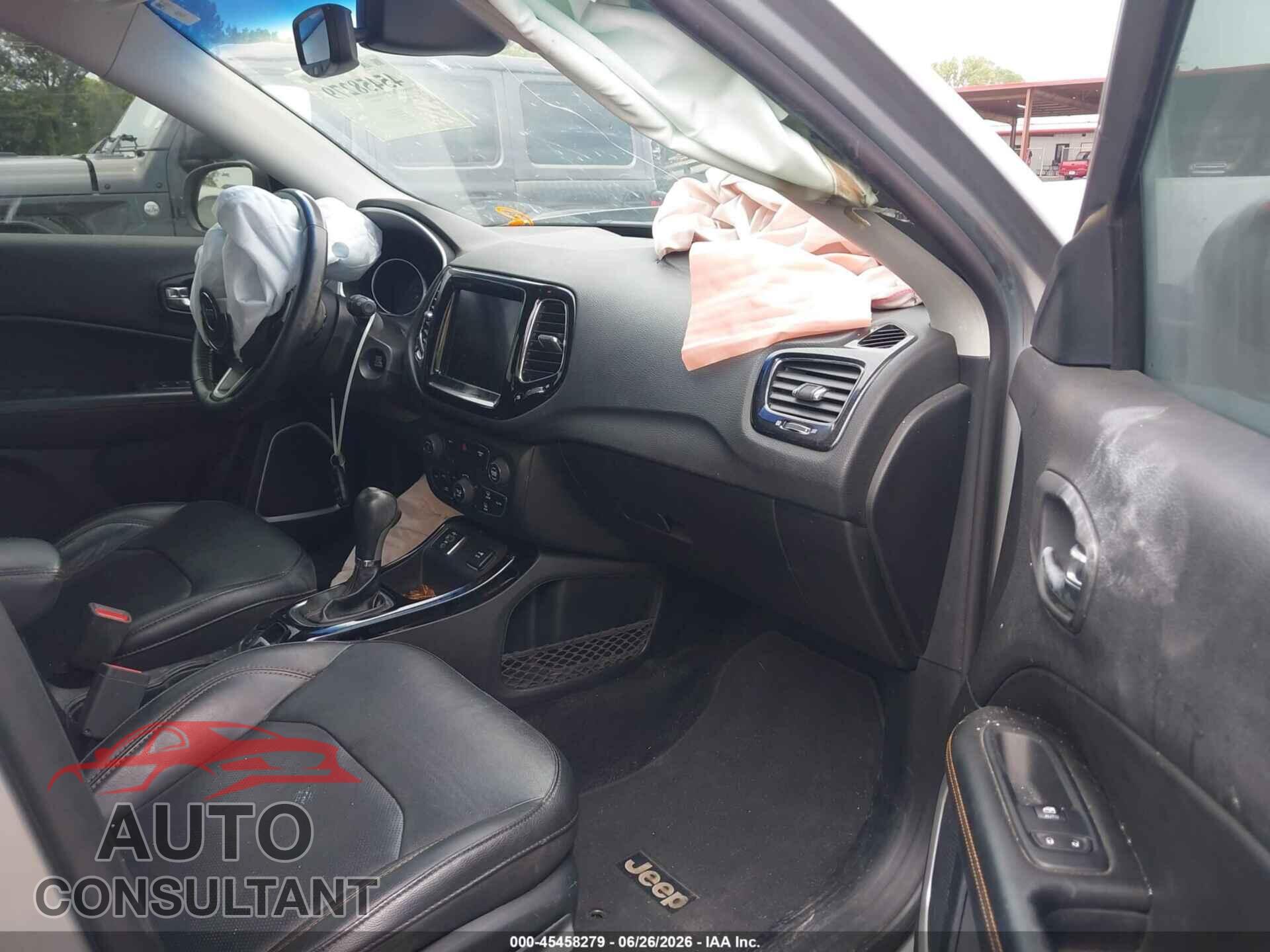 JEEP COMPASS 2019 - 3C4NJCCB4KT676037