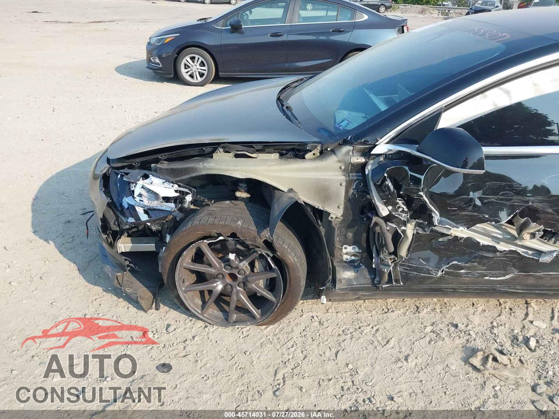 TESLA MODEL 3 2018 - 5YJ3E1EA8JF155307
