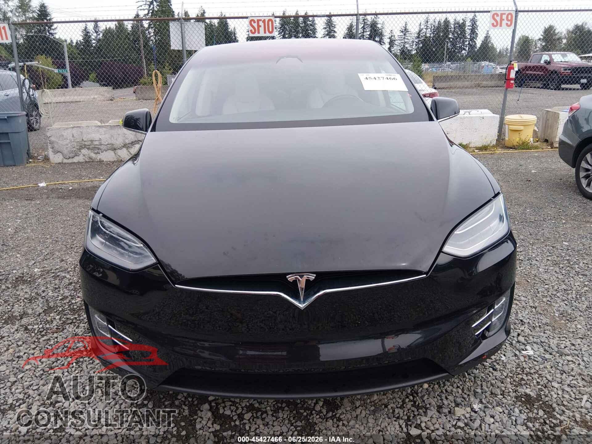 TESLA MODEL X 2018 - 5YJXCBE21JF109453