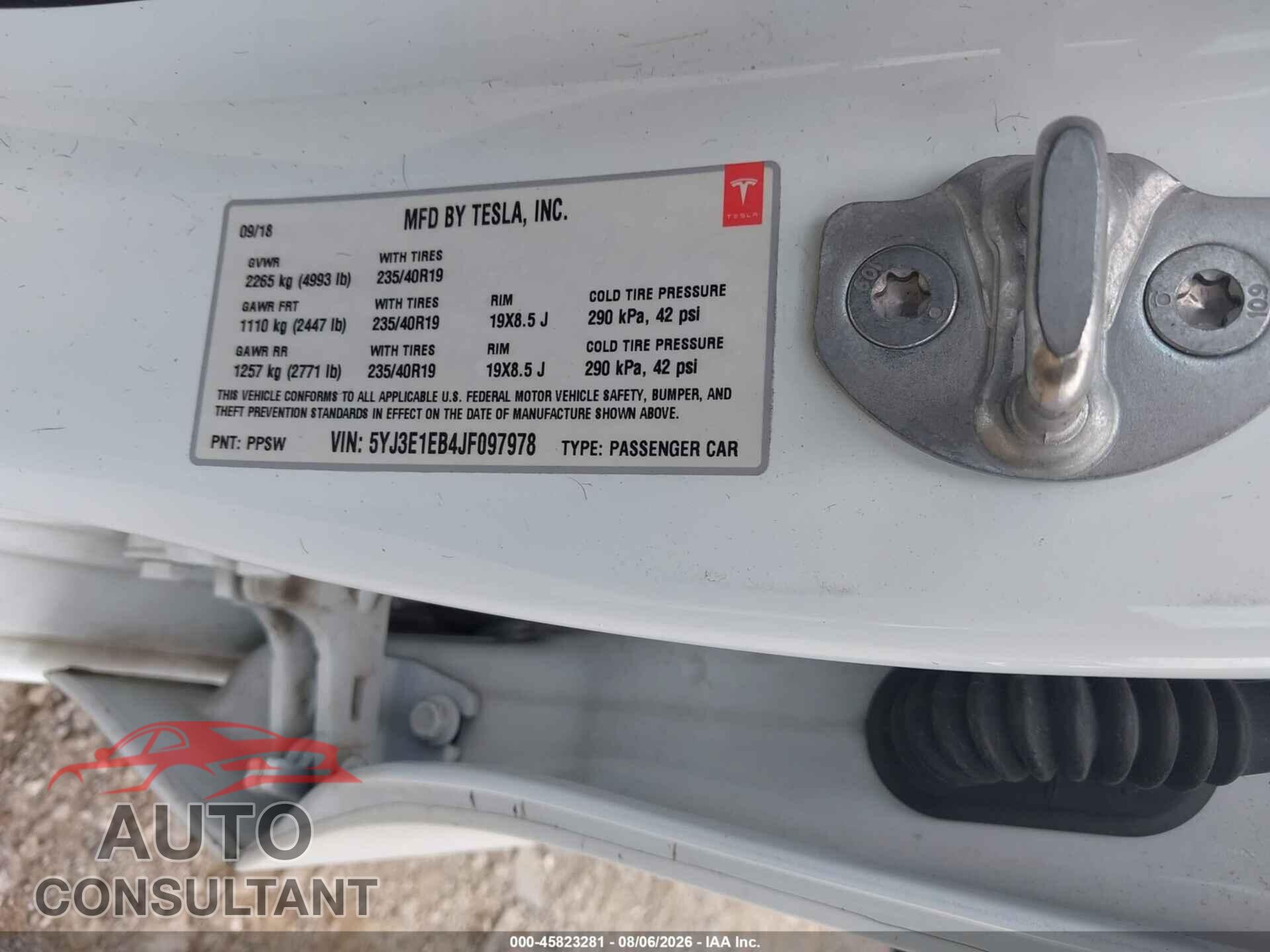 TESLA MODEL 3 2018 - 5YJ3E1EB4JF097978