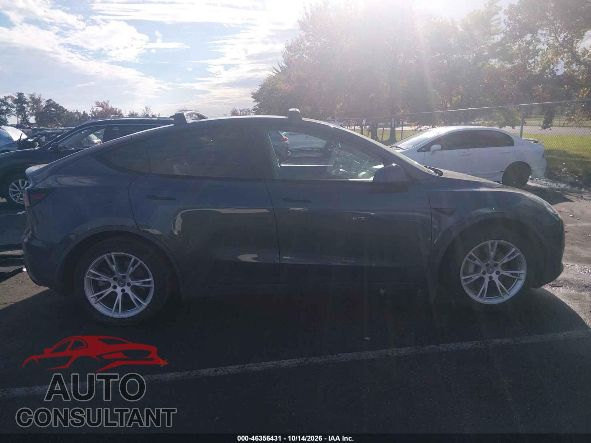 TESLA MODEL Y 2020 - 5YJYGDEE8LF045252
