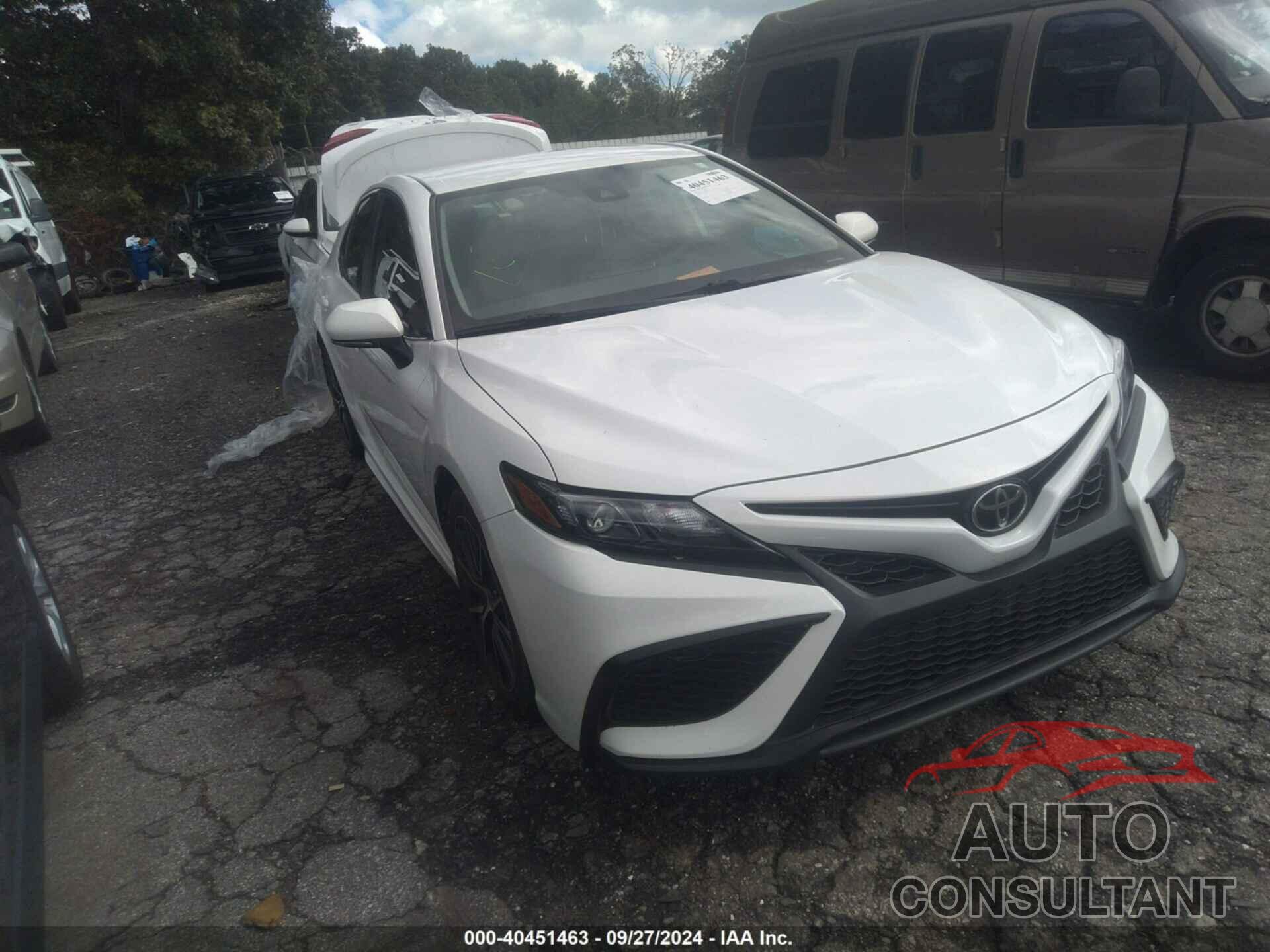 TOYOTA CAMRY 2022 - 4T1T11AK8NU693816