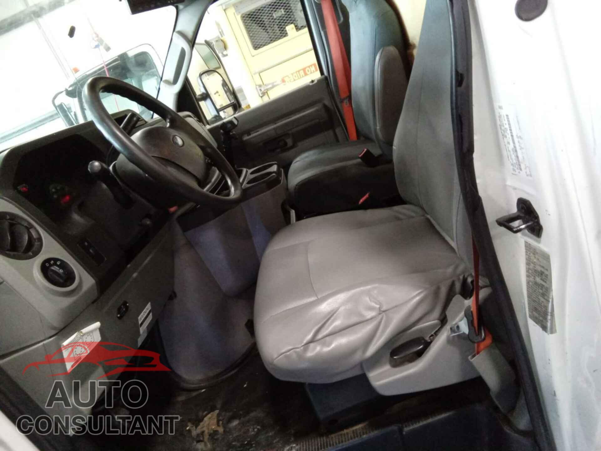 FORD E-450 CUTAWAY 2018 - 1FDXE4FS0JDC18929