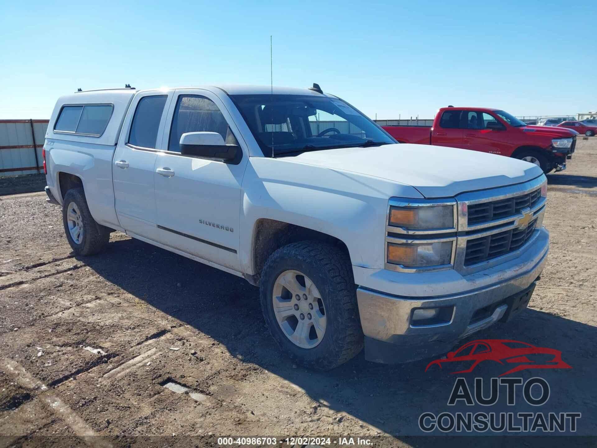 CHEVROLET SILVERADO 1500 2015 - 1GCVKREC7FZ209330