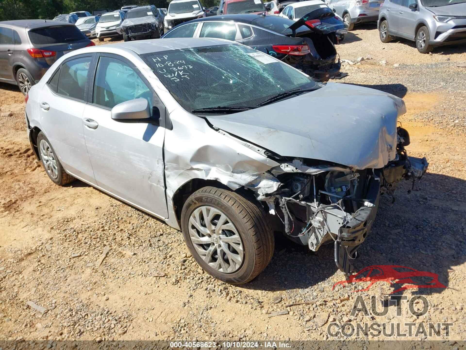 TOYOTA COROLLA 2018 - 2T1BURHEXJC113673