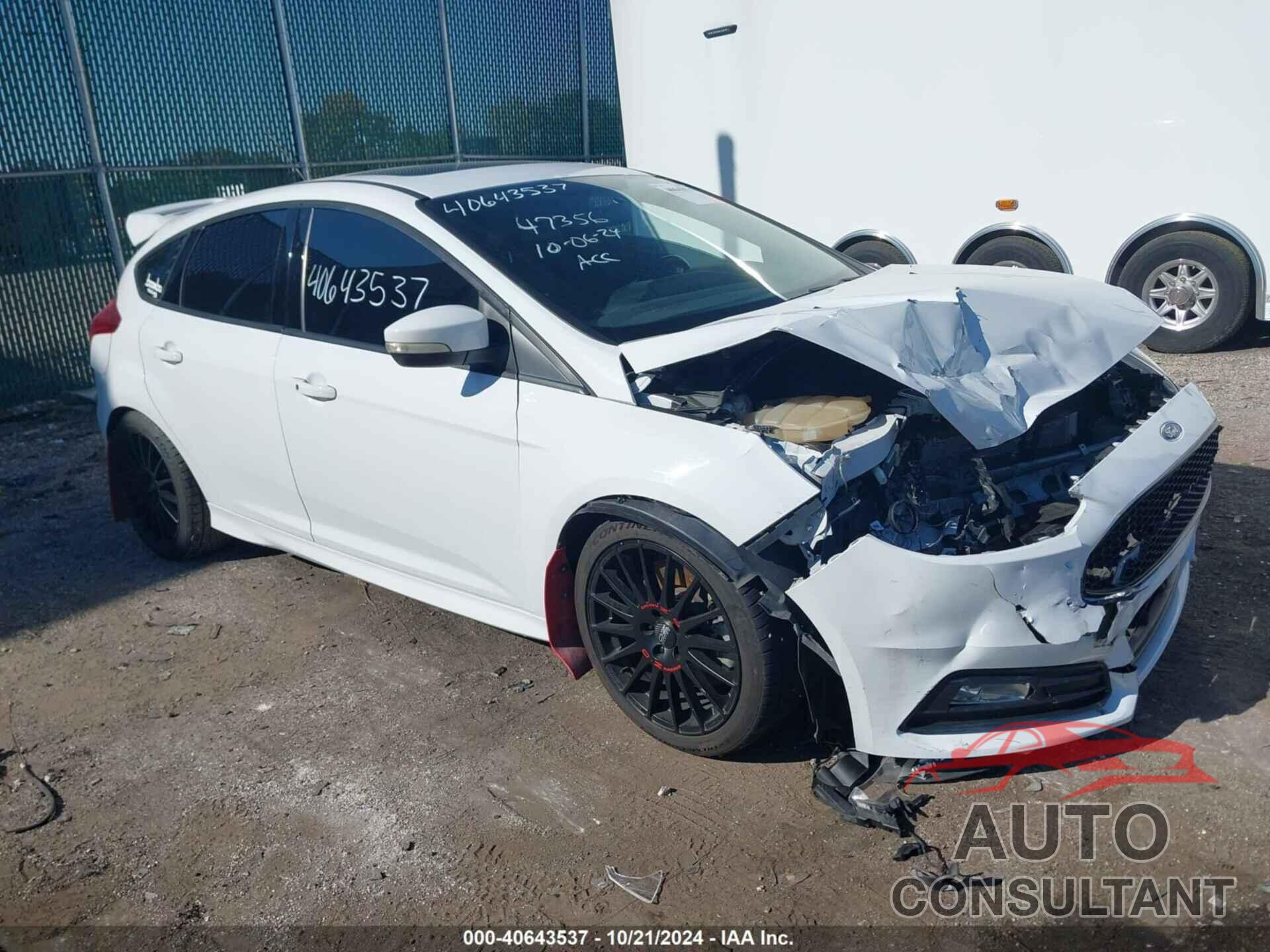 FORD FOCUS ST 2017 - 1FADP3L95HL260189