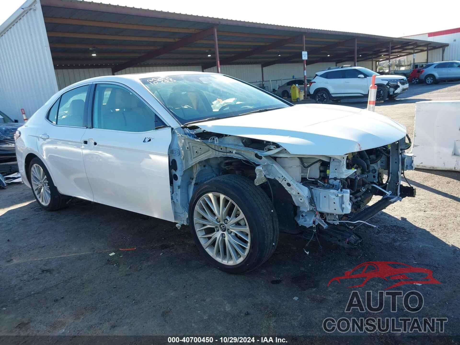 TOYOTA CAMRY HYBRID 2018 - 4T1B21HK4JU508525