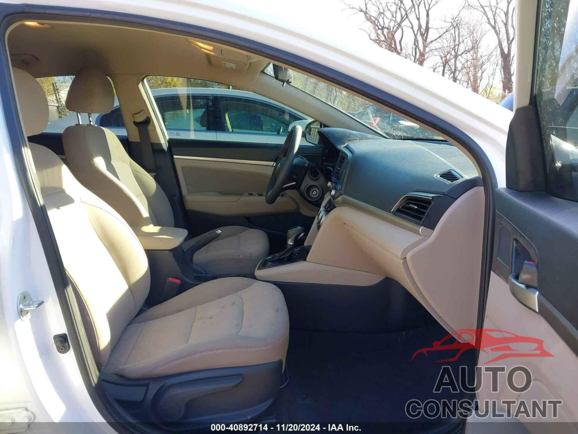 HYUNDAI ELANTRA 2019 - 5NPD84LF4KH439497