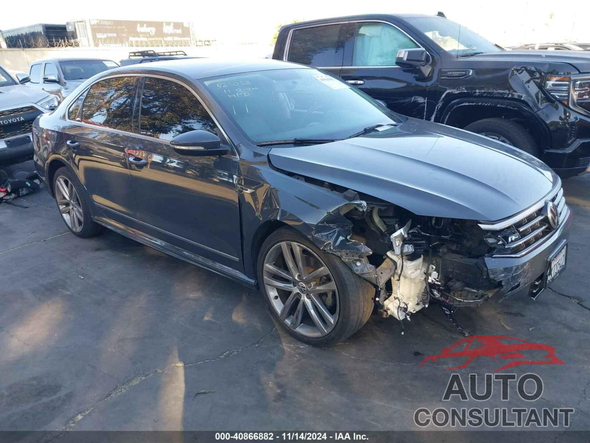 VOLKSWAGEN PASSAT 2017 - 1VWDT7A34HC084521