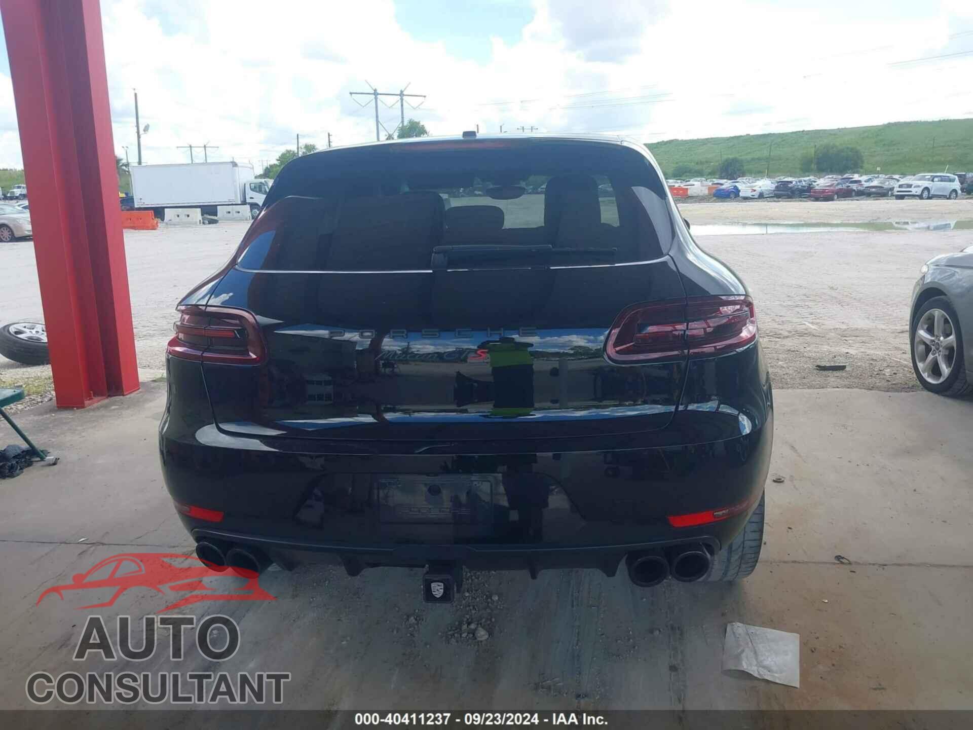 PORSCHE MACAN 2018 - WP1AG2A59JLB62360